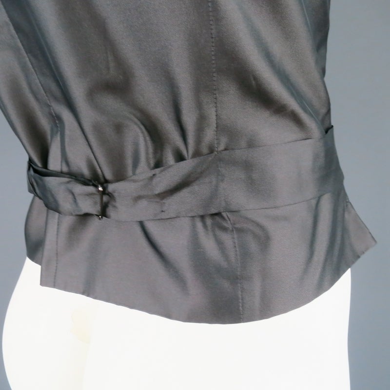 TOM FORD 46 Charcoal Wool Slit Pocket Vest In Excellent Condition In San Francisco, CA