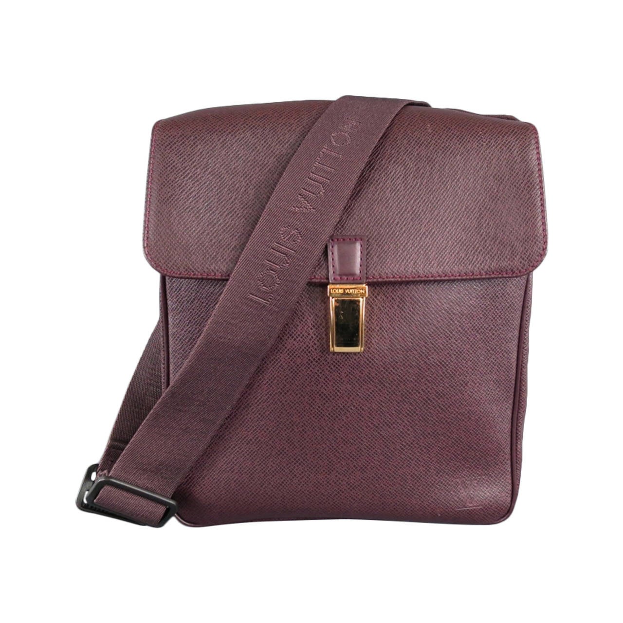 LOUIS VUITTON Acajou Burgundy Textured Taiga Leather Cross Body Bag at 1stdibs