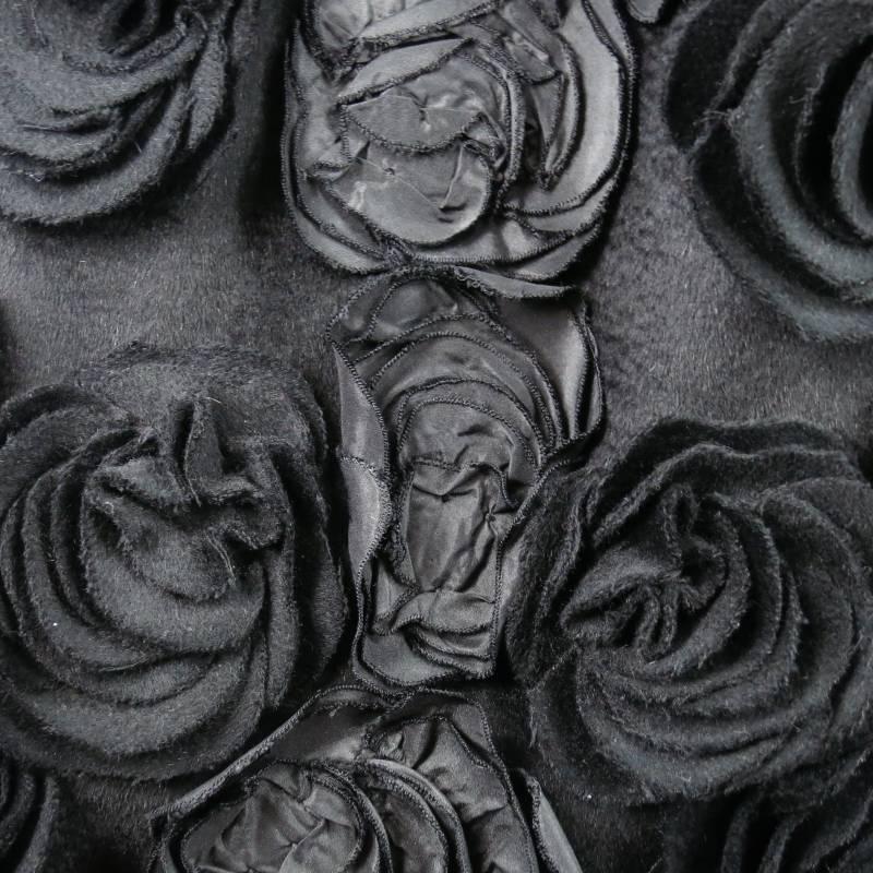 OSCAR DE LA RENTA Size 6 Black Wool / Angora Floral Embellished Skirt 2006 7
