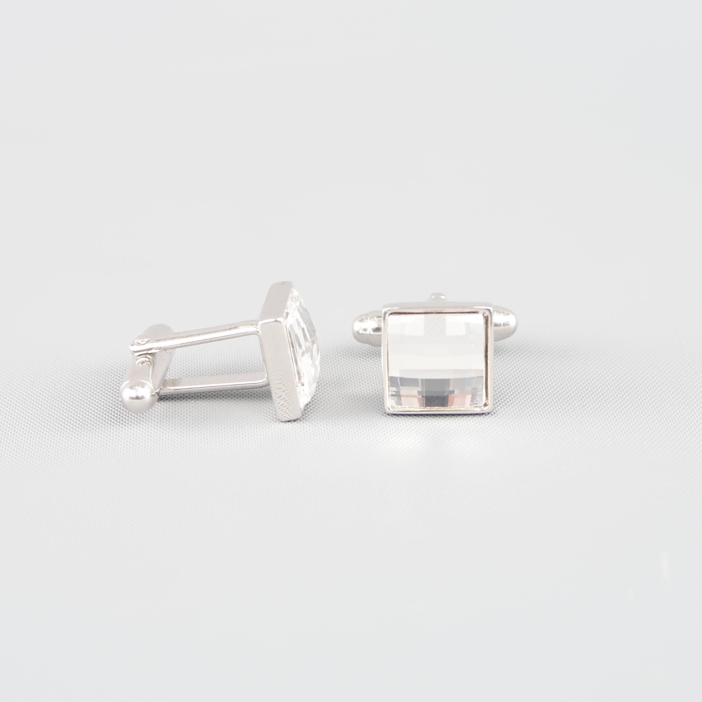 SWAROVSKI cuff links come in silver tone metal with square crystal studs.
 
New with Box.


SKU: 85386