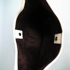 YVES SAINT LAURENT by TOM FORD Cremefarbenes Leder ST. Tropez Doppelhorn-Umhängetasche