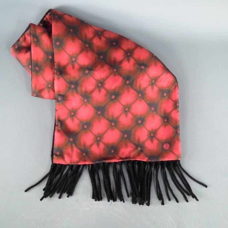 Fabulous winter scarf by Alexander Mcqueen. A unique style featuring red tufted print silk over a black wool with fringe trim. Made in Italy.
 
Excellent Pre-Owned Condition.
 
68 in. X 10.5 in.