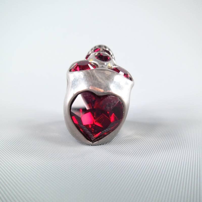ALEXANDER MCQUEEN Ruby Red Heart Crystal Skull Ring In Excellent Condition In San Francisco, CA