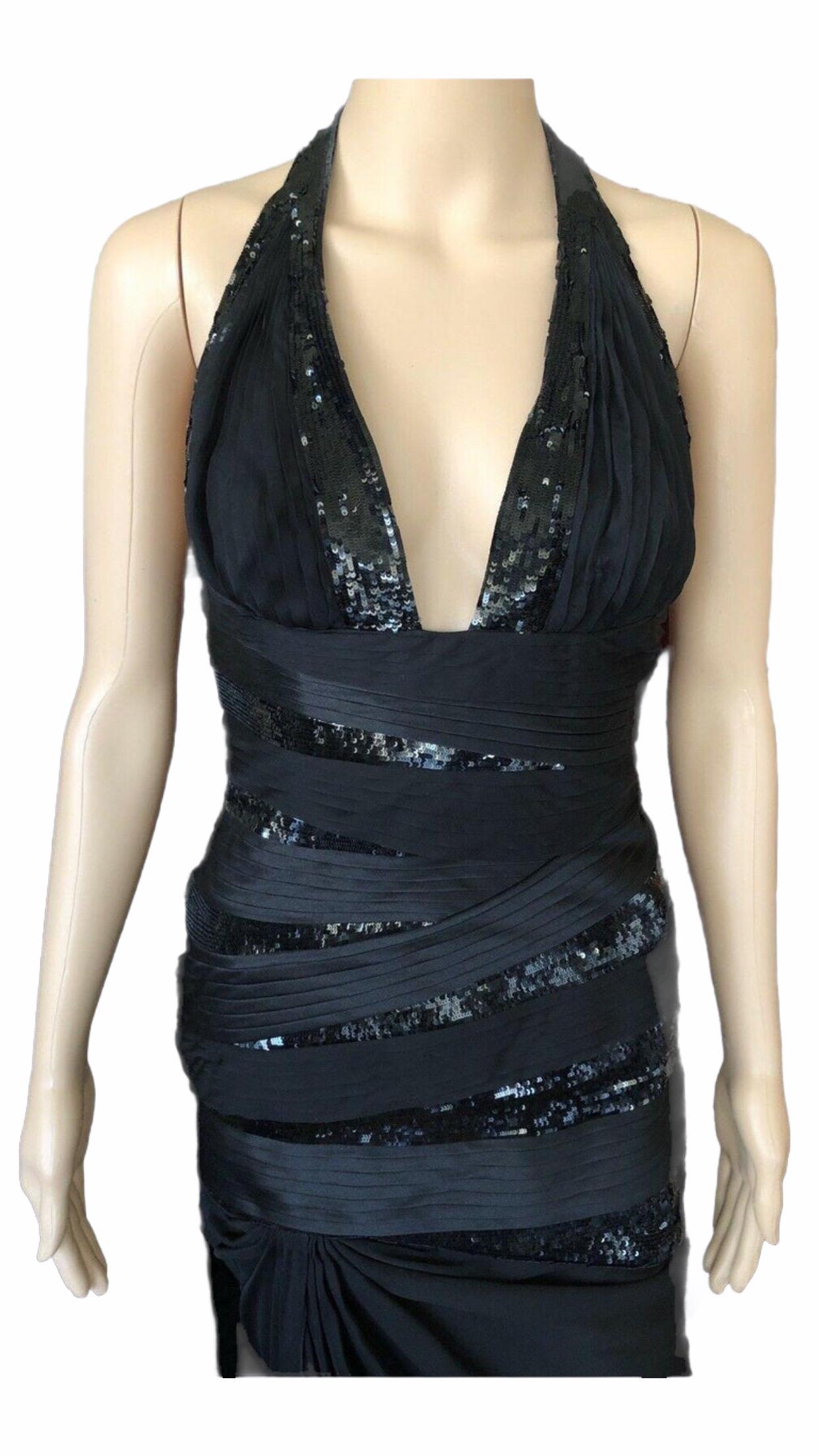 Versace $20, 905 F/W 2006 Runway Black Plunging Neckline Embellished Dress Gown  For Sale 1