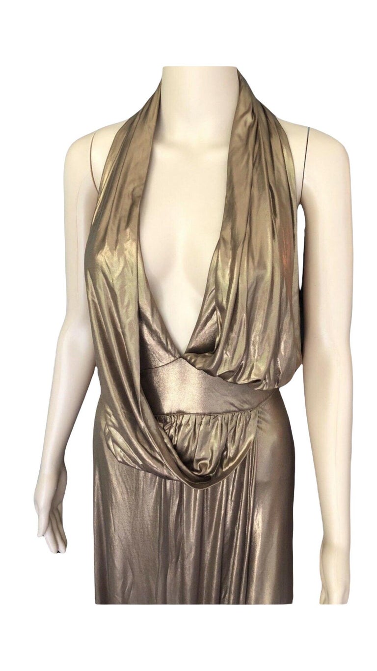 Gucci Runway F/W 2006 Plunging Neckline Backless Gold Metallic Dress Gown Gucci Runway F/W 2006 Plunging Neckline Backless Gold Metallic Dress Gown