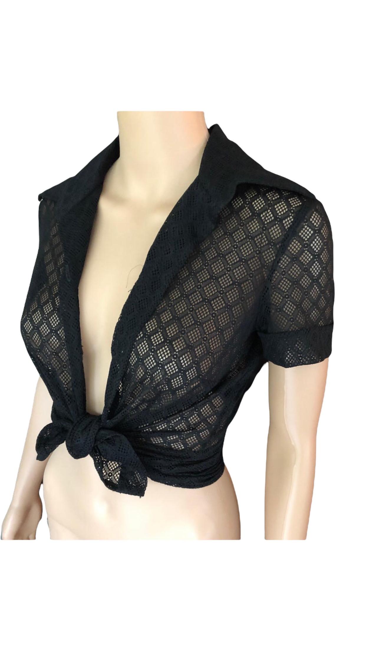 Chemise noire vintage Dolce & Gabbana boutonnée à œillets en maille transparente et dentelle  en vente 4