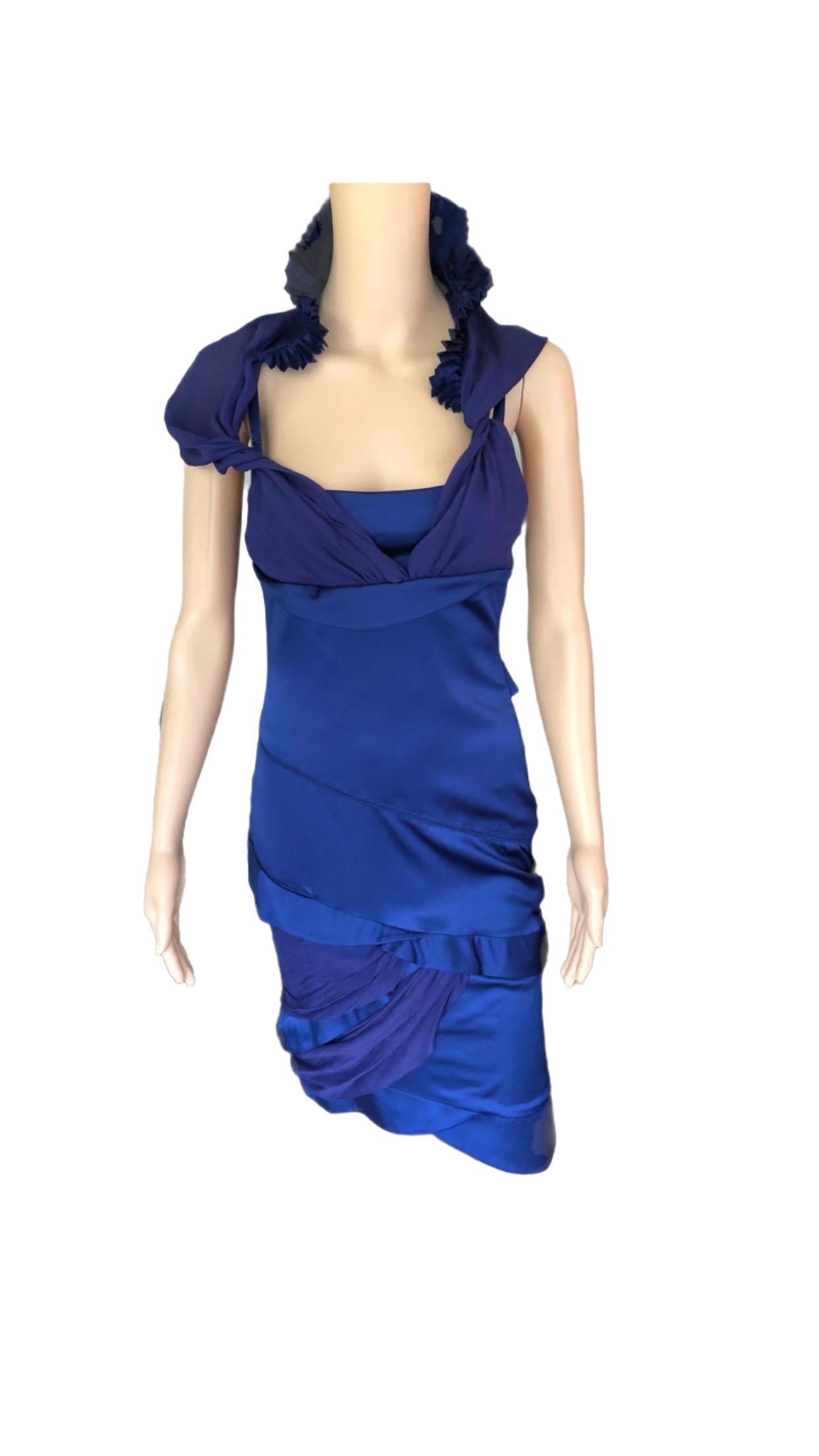 Gucci F/W 2005 Runway Plunging Neckline Cutout Back Silk Blue Dress For Sale 13