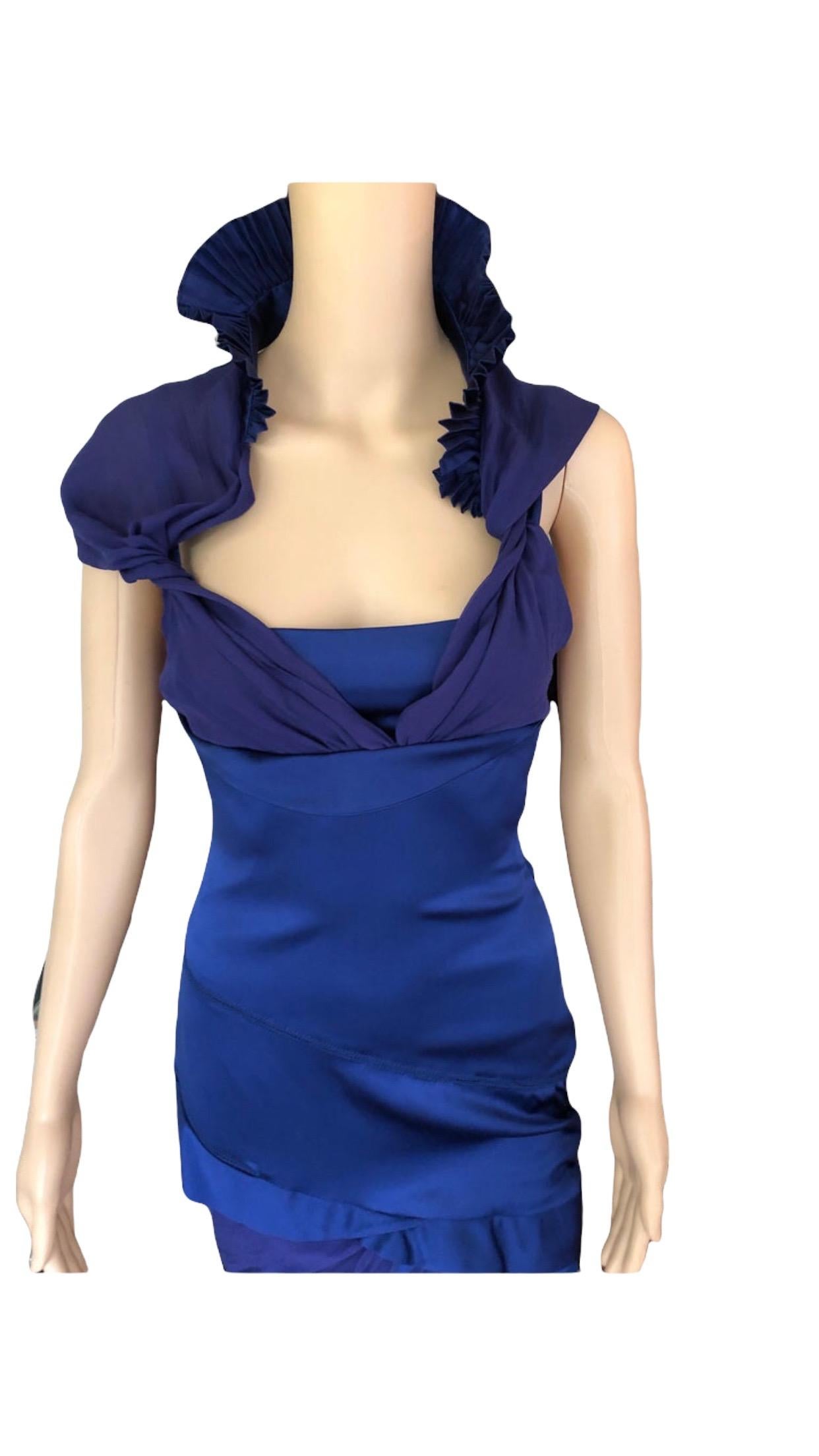 Gucci F/W 2005 Runway Plunging Neckline Cutout Back Silk Blue Dress For Sale 12