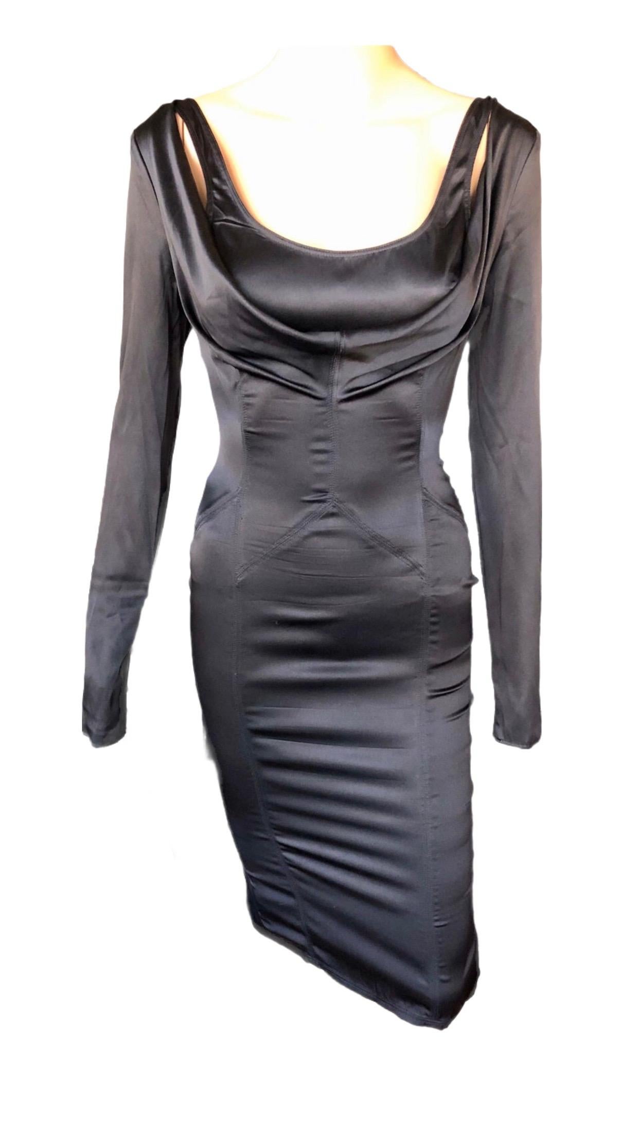 Tom Ford for Gucci F/W 2003 Cold Shoulder Silk Black Dress For Sale 3
