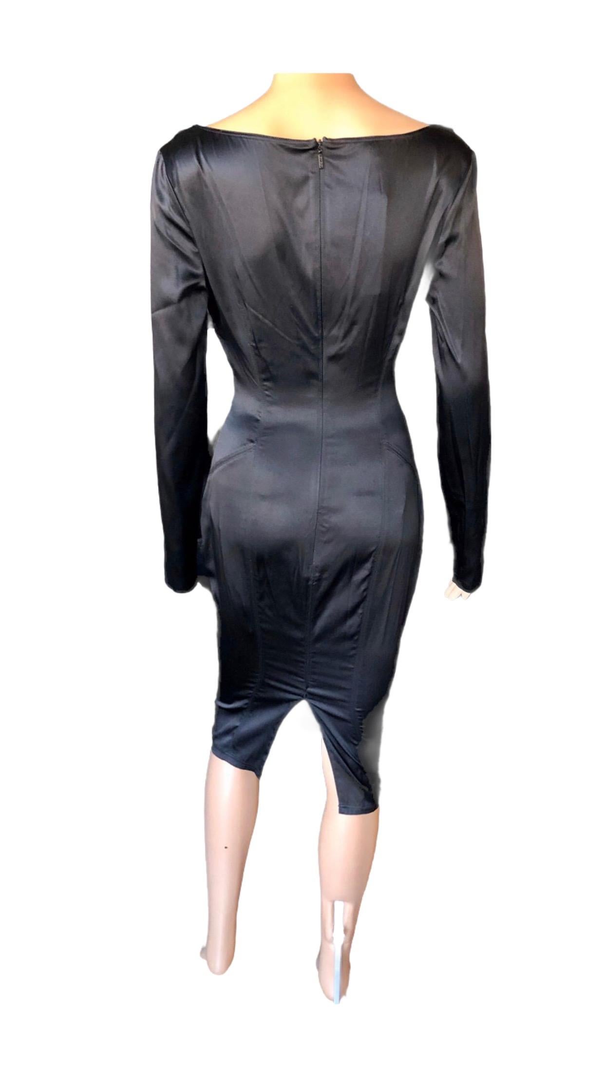 Tom Ford for Gucci F/W 2003 Cold Shoulder Silk Black Dress For Sale 6