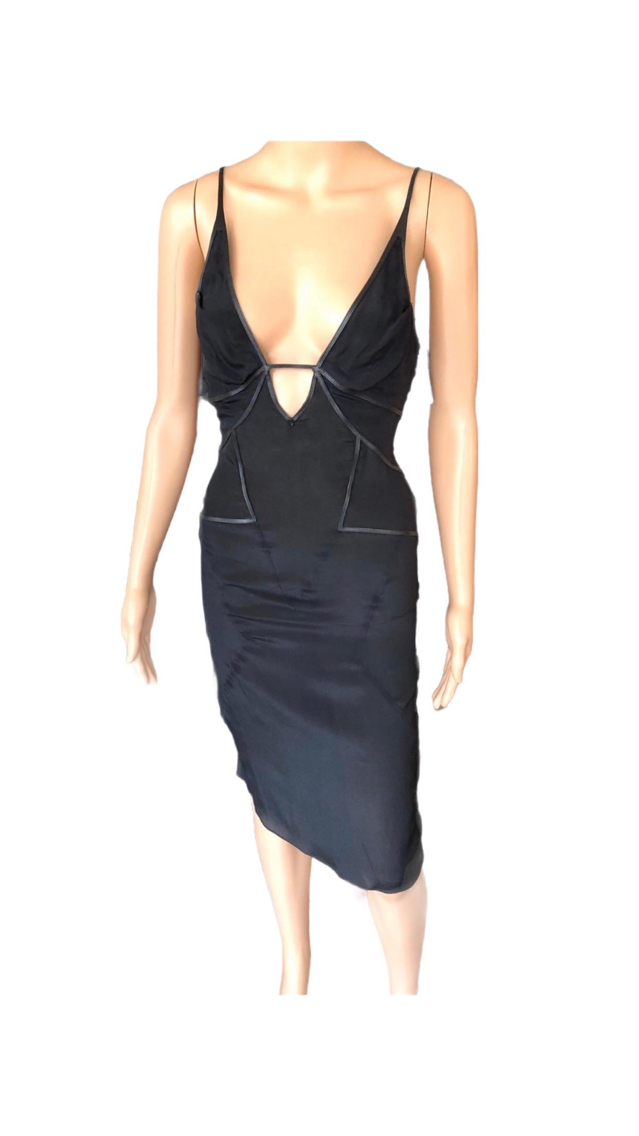 Gucci by Tom Ford S/S 2004 Cutout Plunged Neckline Black Dress For Sale 4