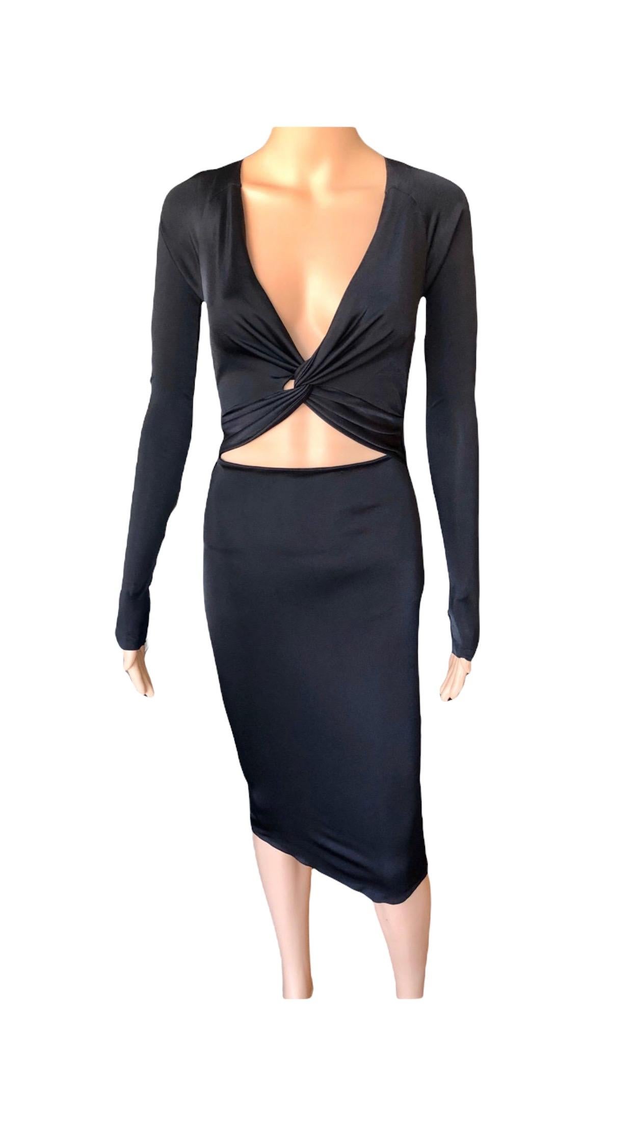Gucci S/S 2005 Tom Ford Plunging Cutout Backless Bodycon Black Dress en vente 6