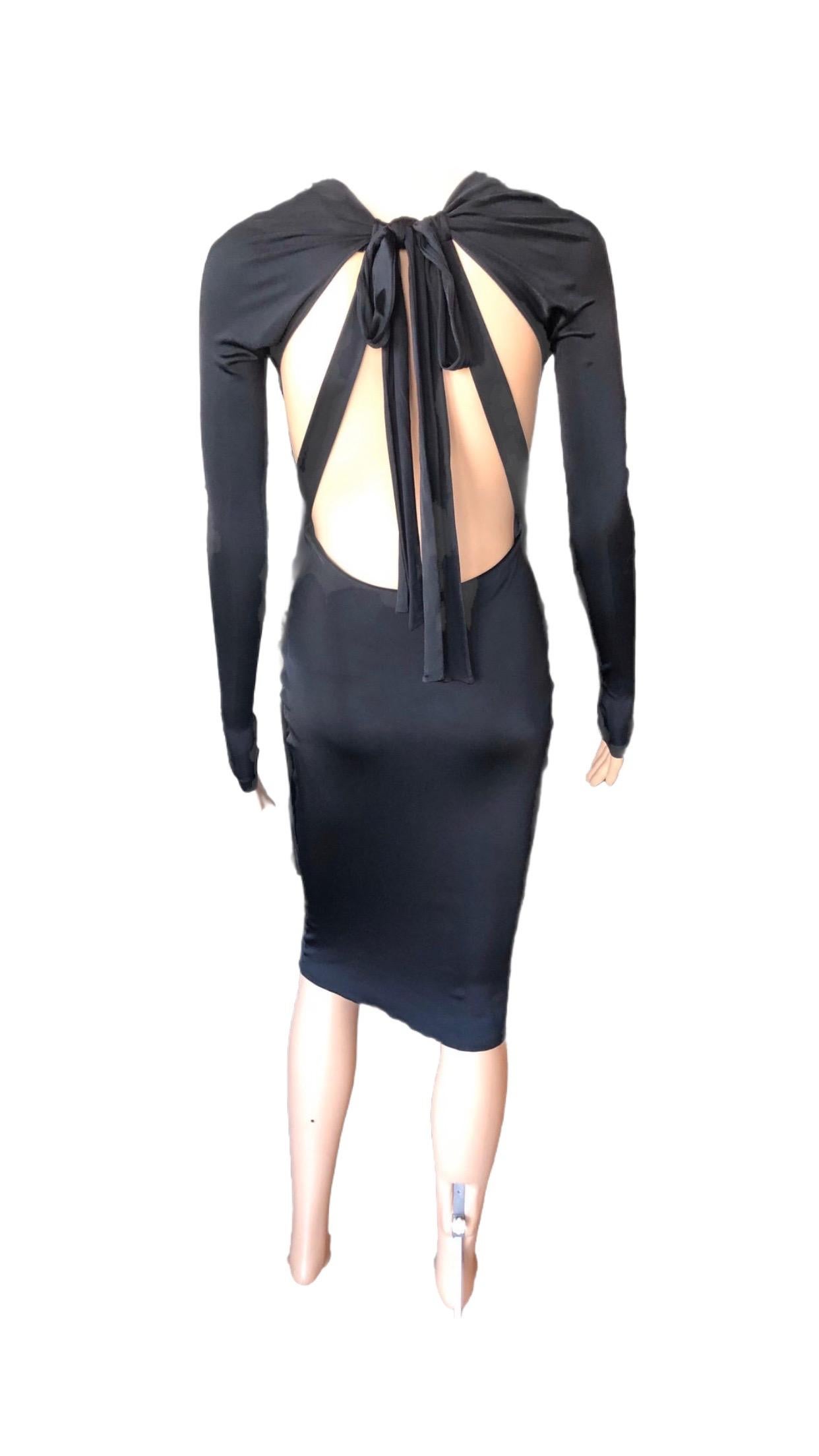 Gucci S/S 2005 Tom Ford Plunging Cutout Backless Bodycon Black Dress en vente 7
