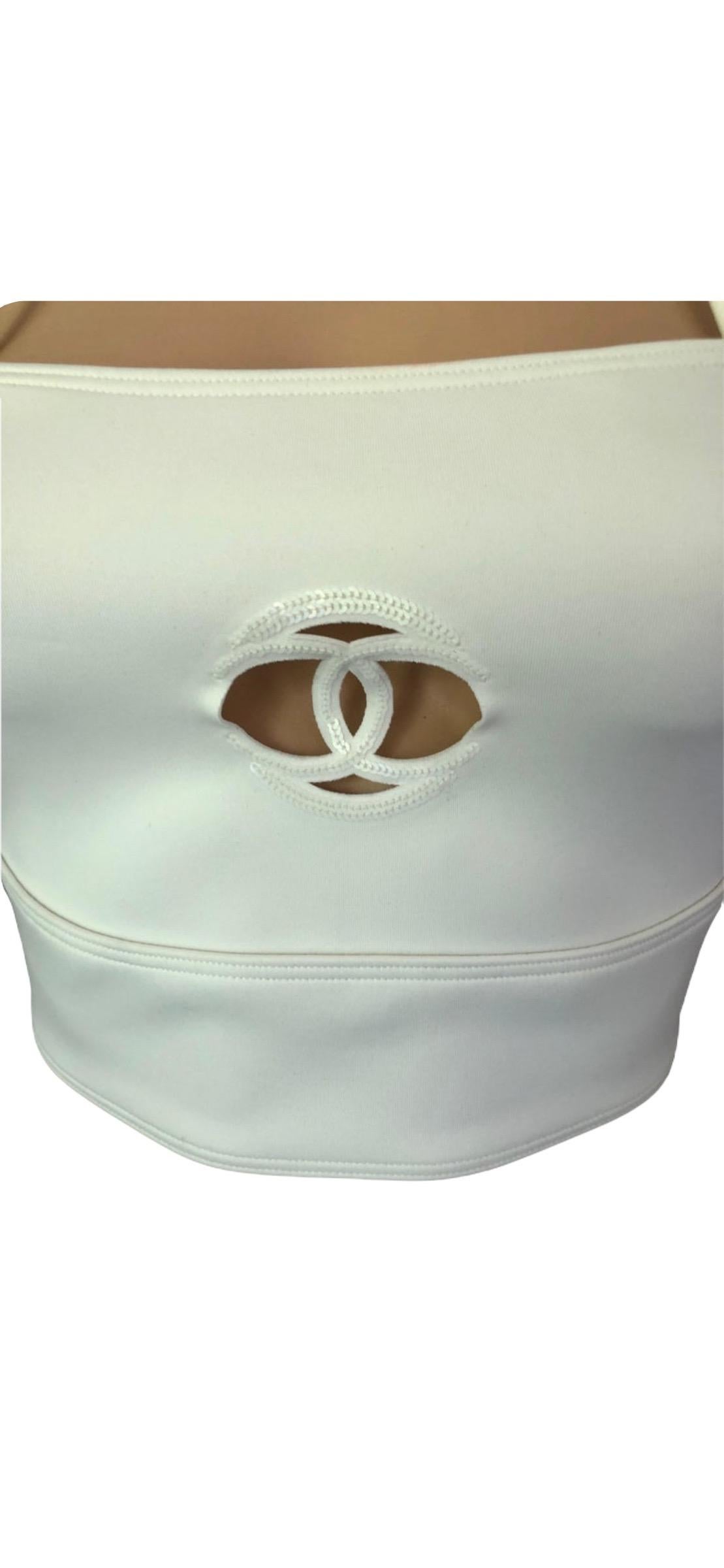 Chanel Monogram CC Logo Cutout Crop Top mit Ausschnitt 5