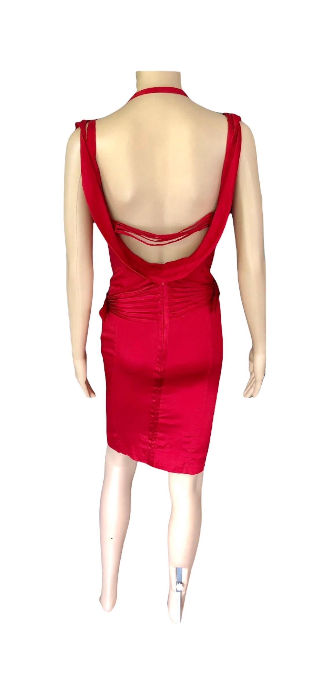 Tom Ford für Gucci F/W 2003 Laufsteg Bustier Korsett Seide Rotes Kleid 13