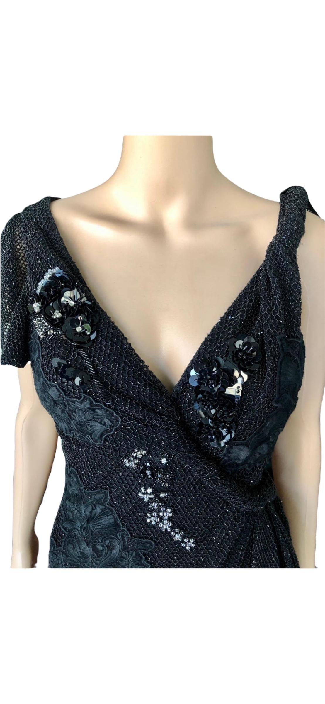 New Versace F/W2017 Runway Crystal Embellished Lace Backless Black Evening Gown For Sale 8