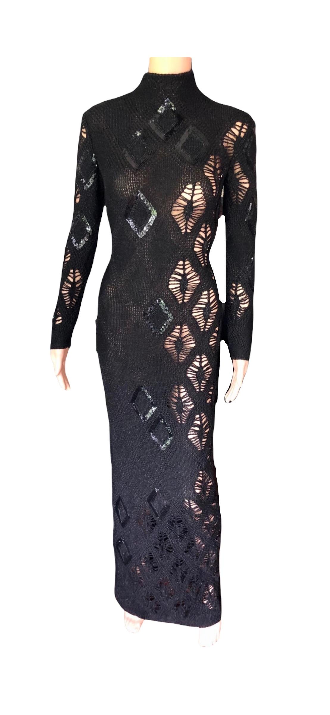 Gianfranco Ferre S/S 2002 Vestido maxi negro de punto de ganchillo con lentejuelas y cuentas en venta 6