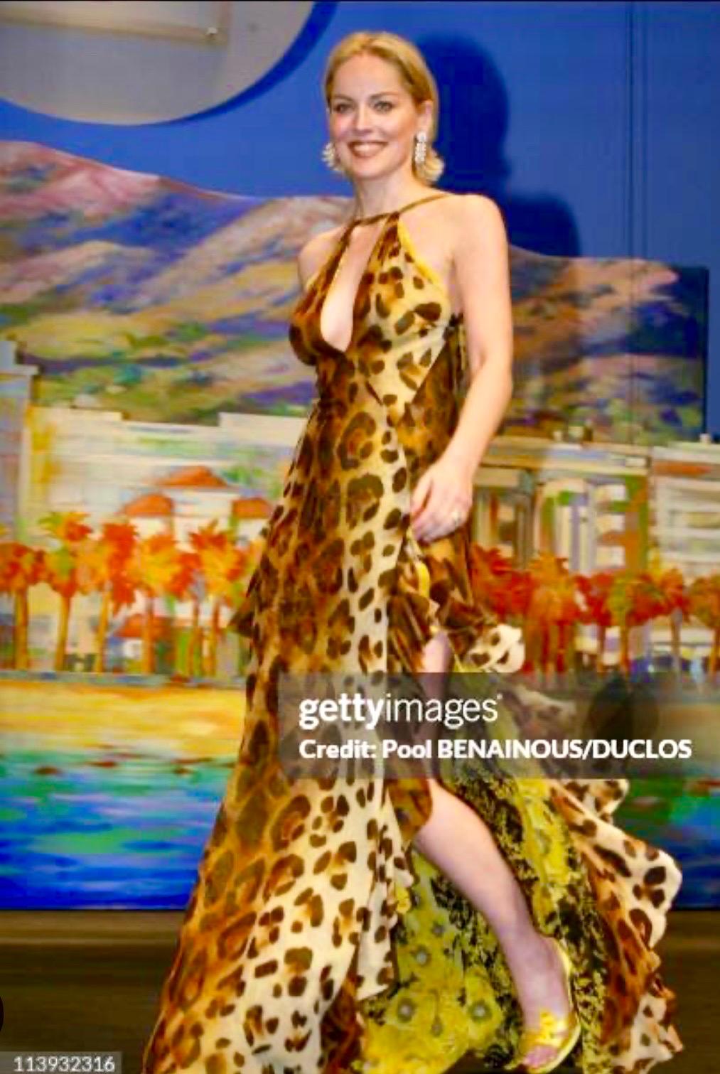 Gianni Versace S/S 2002 Vintage Plunged Backless Dress Gown For Sale 7