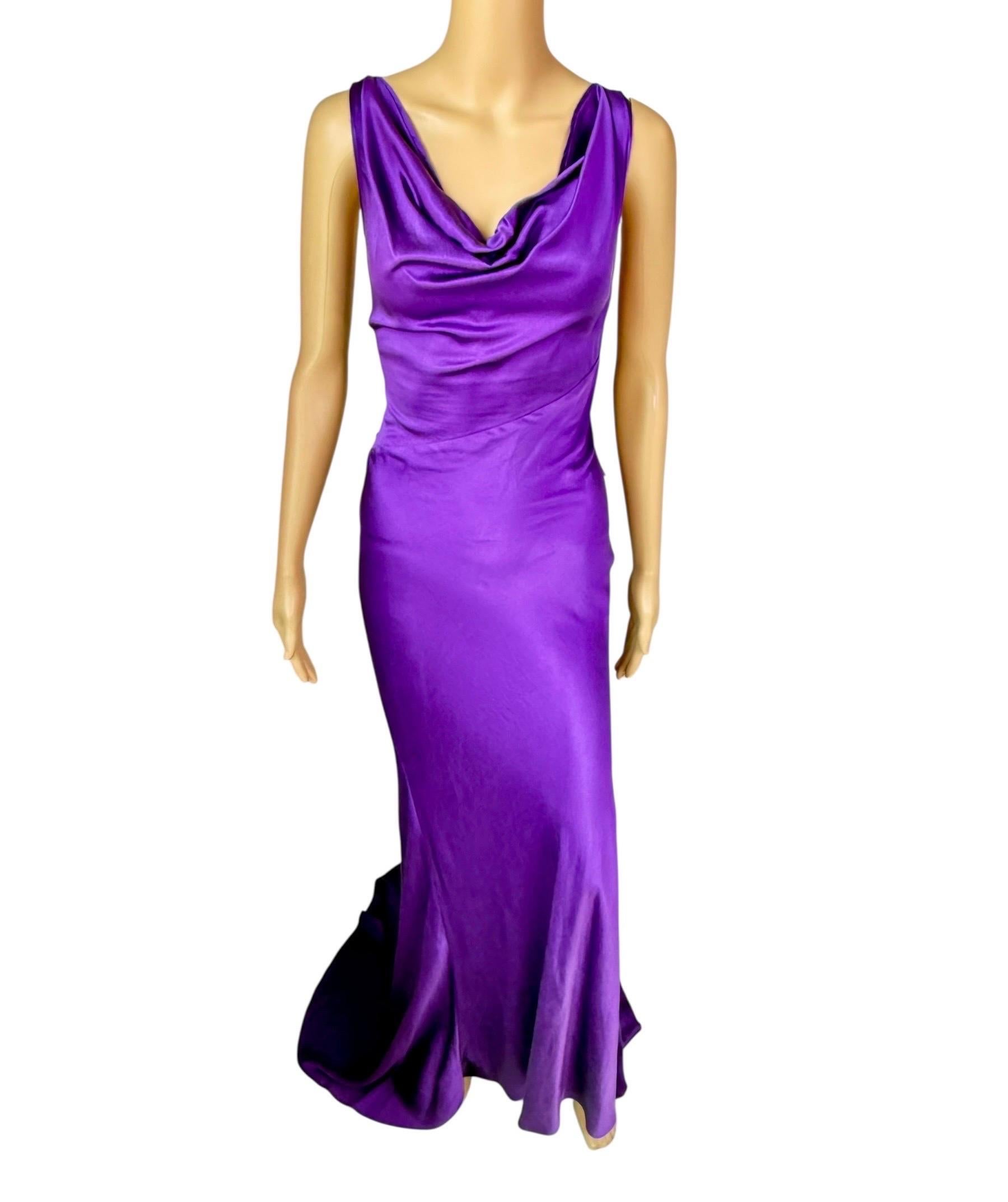 Roberto Cavalli F/W 2006 Laufsteg Verschönertes Hochgeschlitztes Lila Seiden Abendkleid im Angebot 3