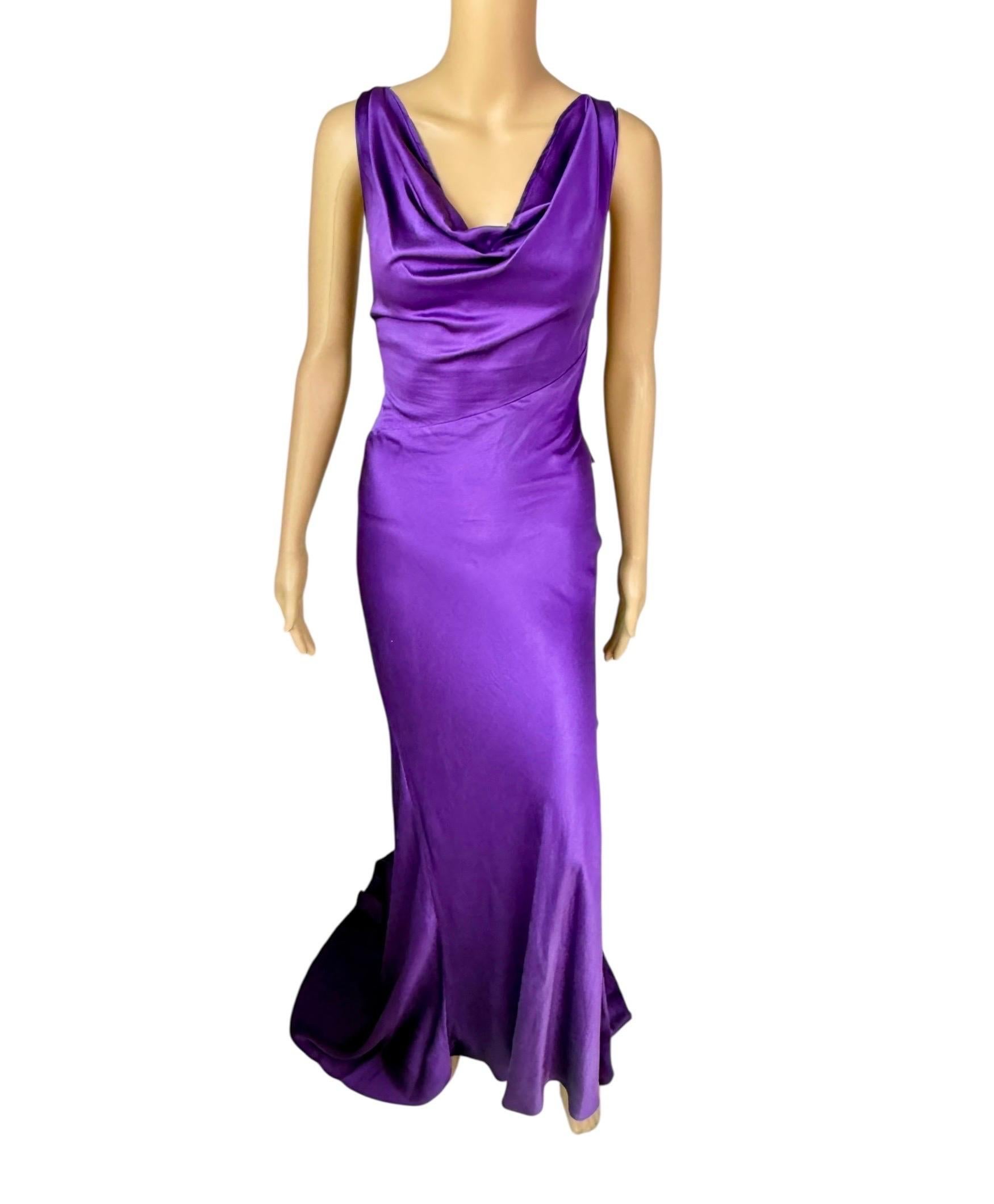 Roberto Cavalli F/W 2006 Laufsteg Verschönertes Hochgeschlitztes Lila Seiden Abendkleid im Angebot 5