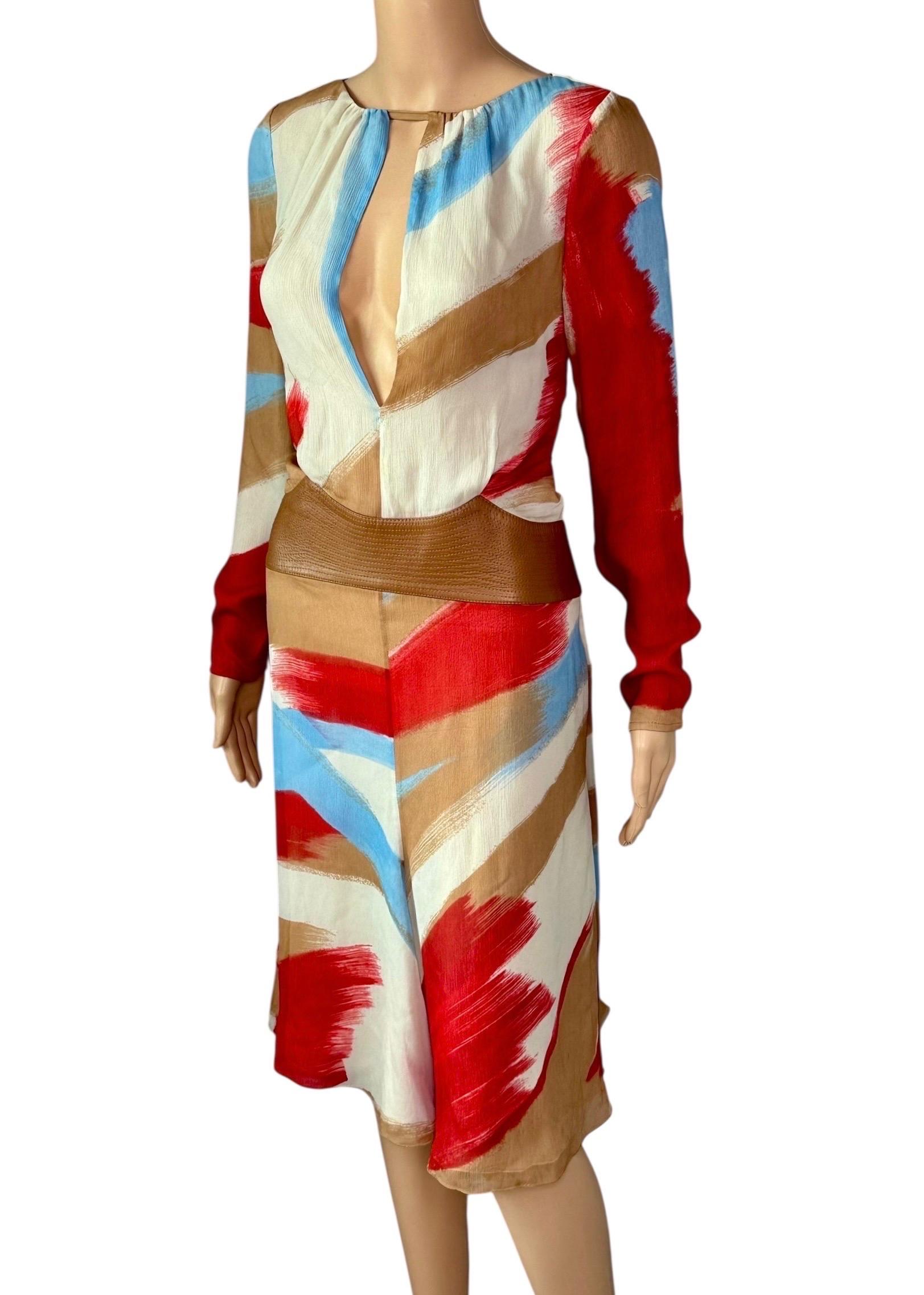 Gianni Versace F/W 2001 Runway Leather Cutout Keyhole Abstract Print Dress (Robe en cuir avec découpe et trou de serrure) Pour femmes en vente