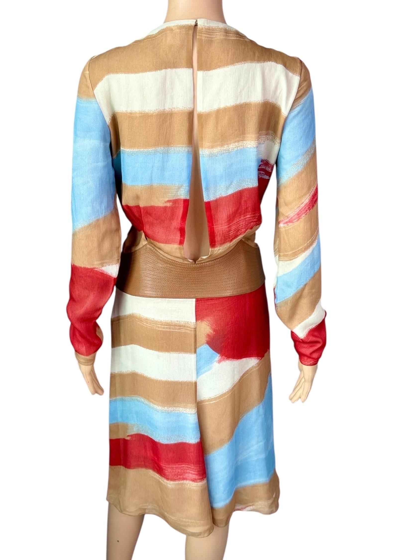 Gianni Versace F/W 2001 Runway Leather Cutout Keyhole Abstract Print Dress (Robe en cuir avec découpe et trou de serrure) en vente 1