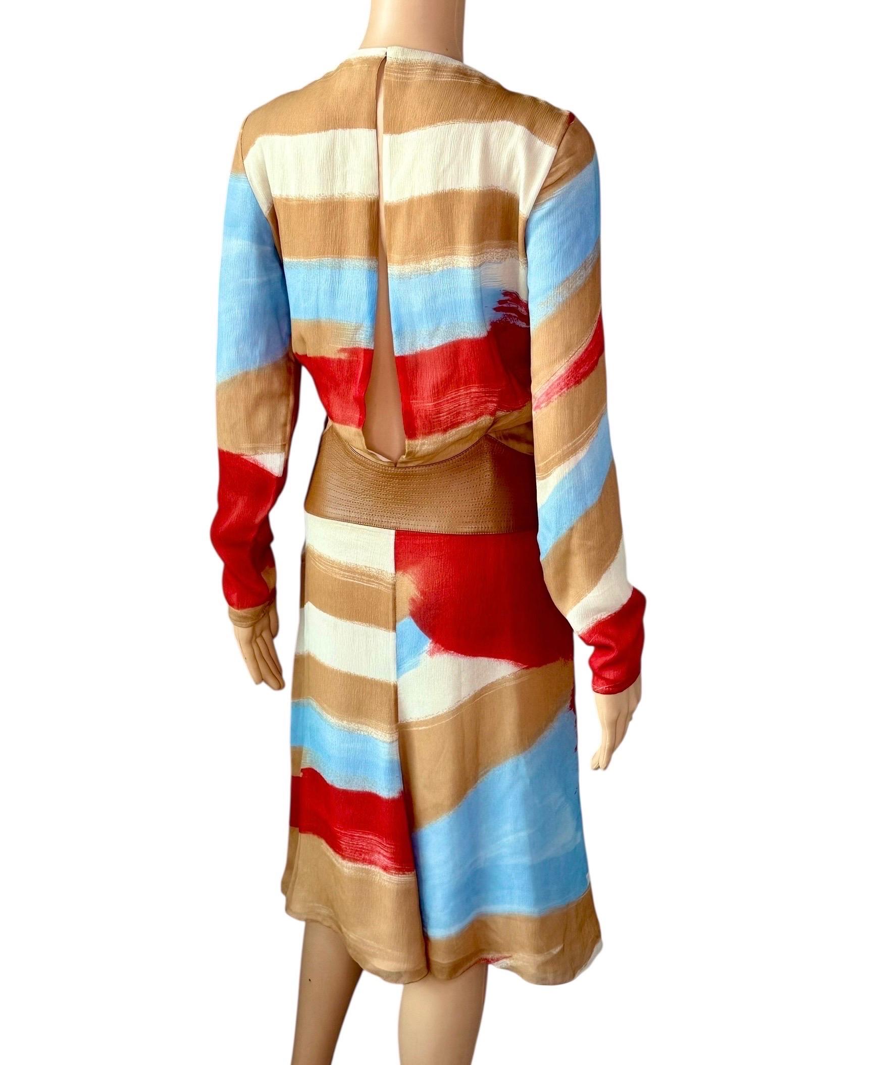 Gianni Versace F/W 2001 Runway Leather Cutout Keyhole Abstract Print Dress (Robe en cuir avec découpe et trou de serrure) en vente 3