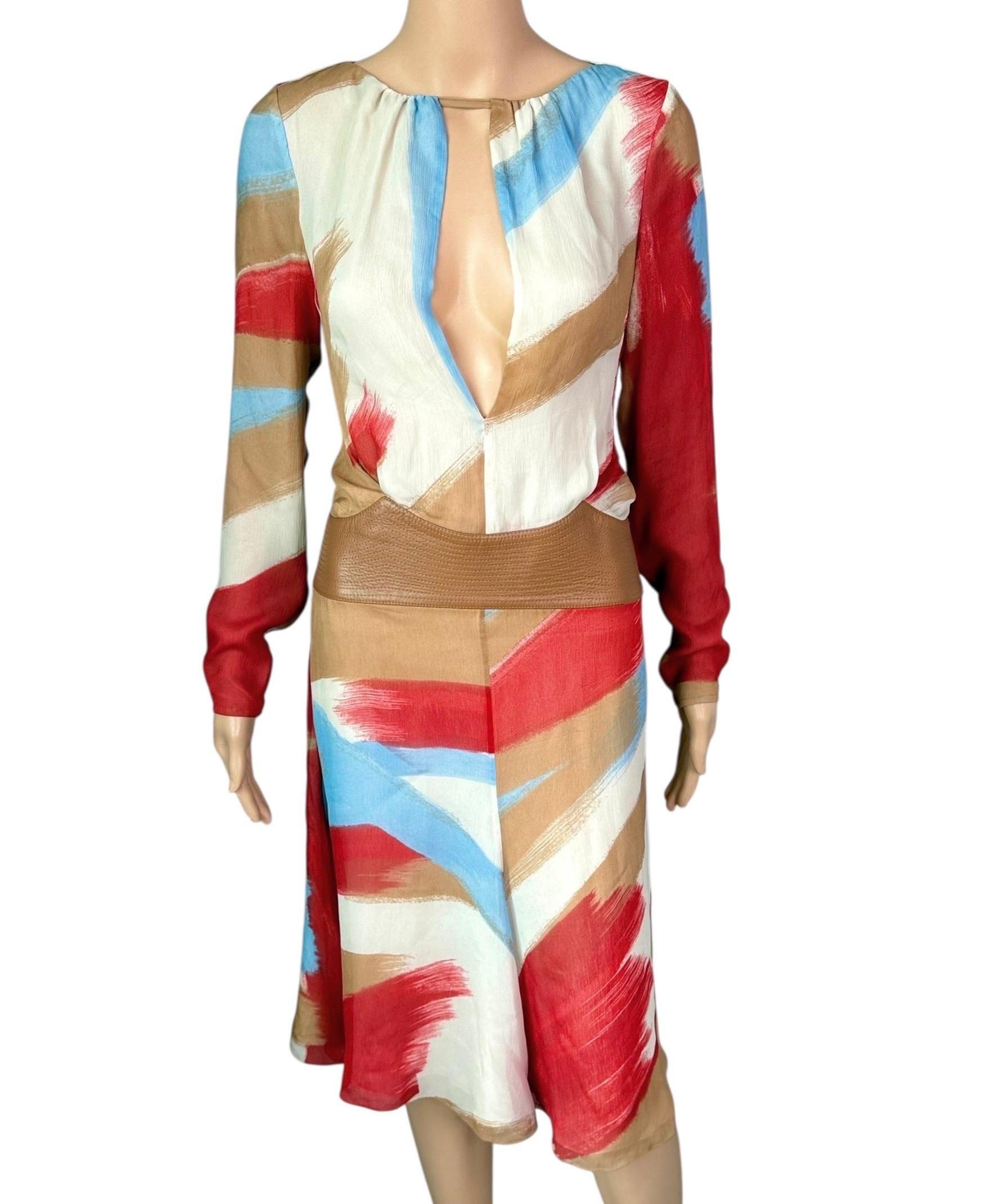 Gianni Versace F/W 2001 Runway Leather Cutout Keyhole Abstract Print Dress (Robe en cuir avec découpe et trou de serrure) en vente 7