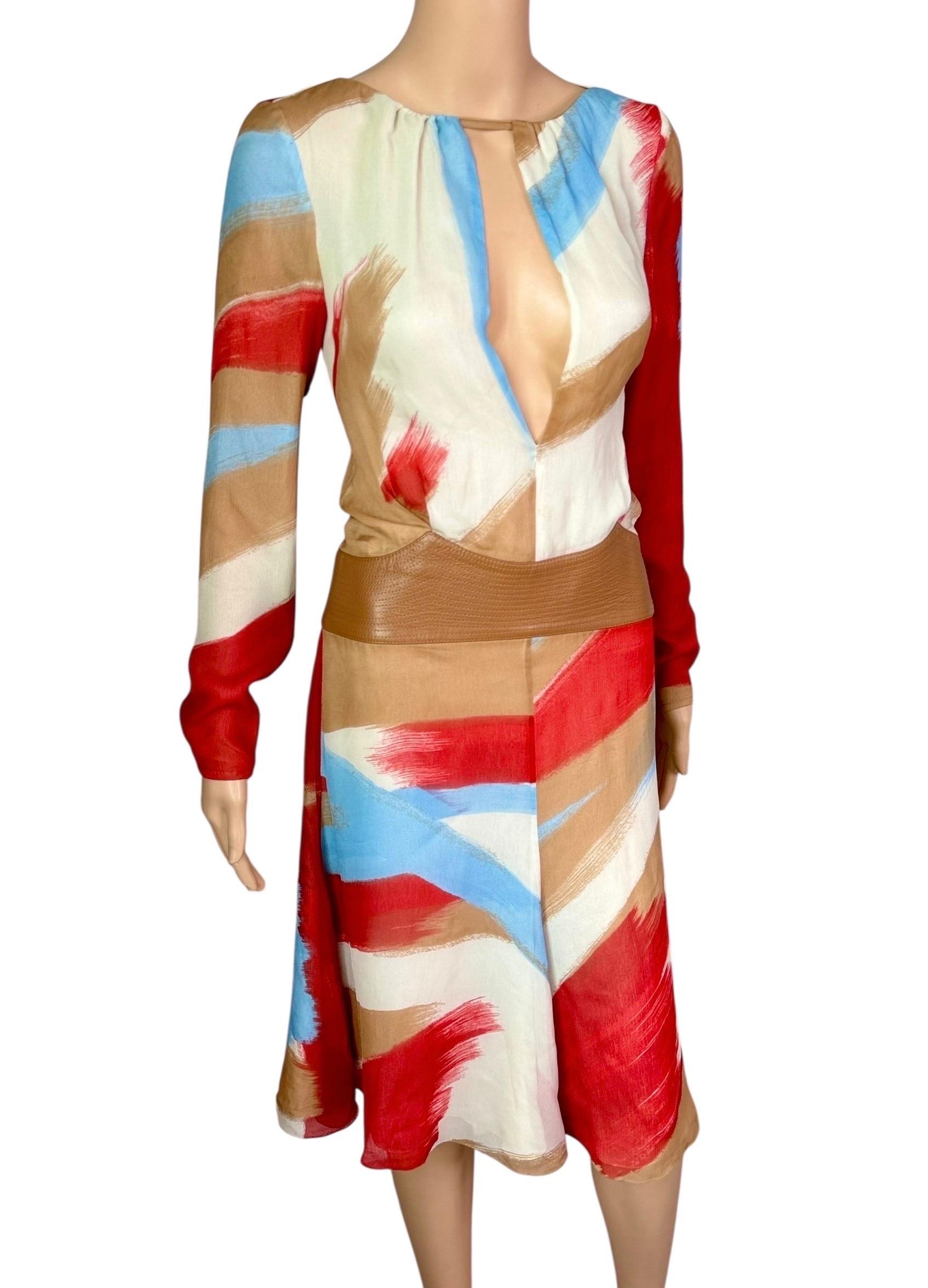 Gianni Versace F/W 2001 Runway Leather Cutout Keyhole Abstract Print Dress (Robe en cuir avec découpe et trou de serrure) en vente 2