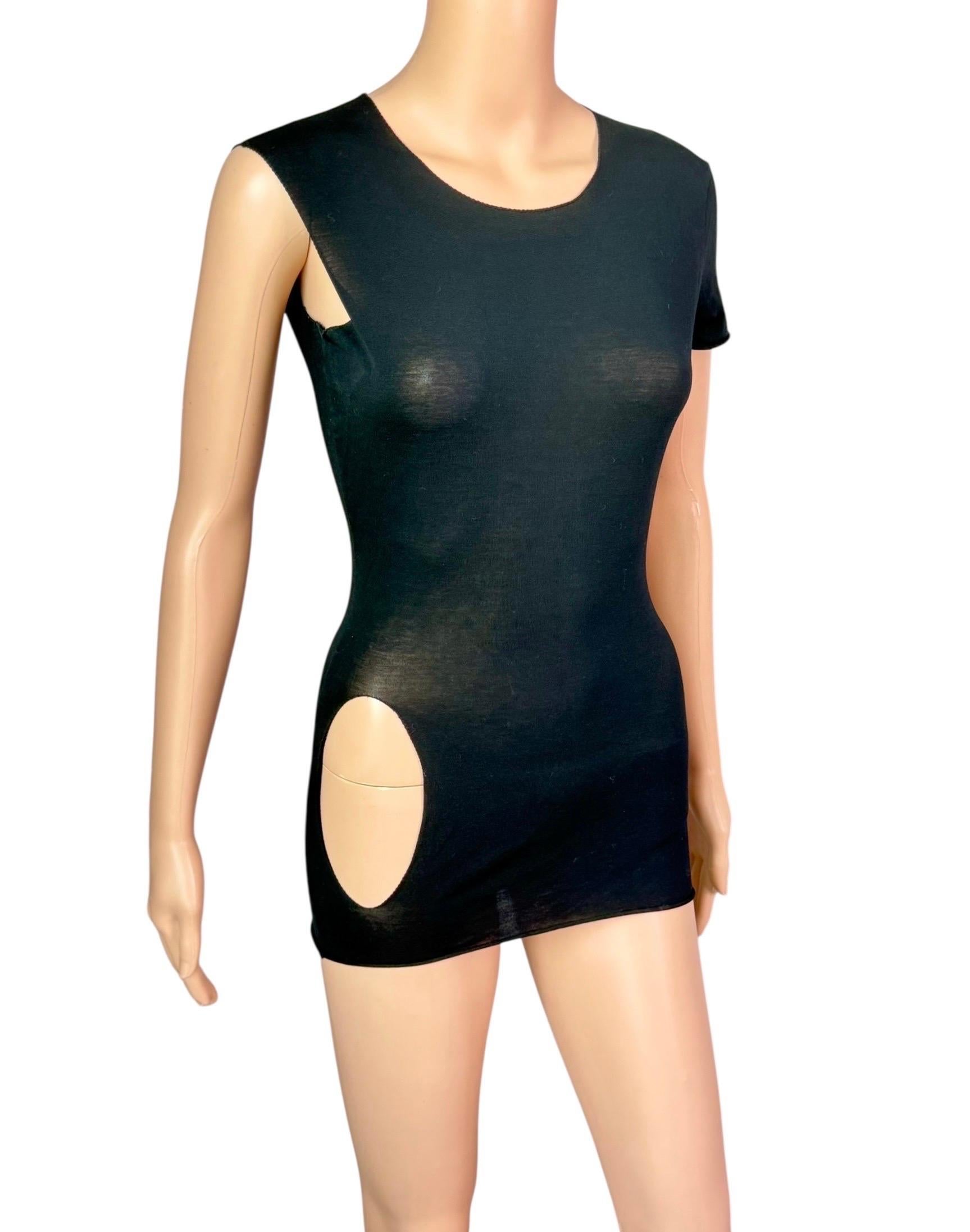 Nero Gucci by Tom Ford per la P/E 2001: ritaglio della passerella e micro-abito trasparente, T-Shirt Crop Top in vendita