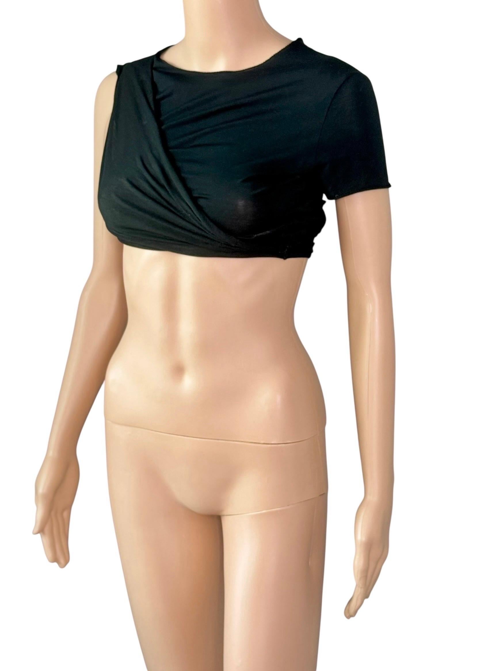 Gucci by Tom Ford per la P/E 2001: ritaglio della passerella e micro-abito trasparente, T-Shirt Crop Top in vendita 7