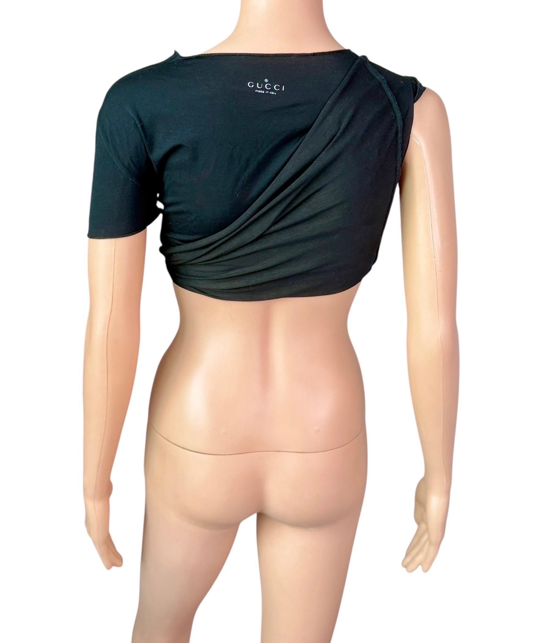Gucci by Tom Ford per la P/E 2001: ritaglio della passerella e micro-abito trasparente, T-Shirt Crop Top in vendita 12