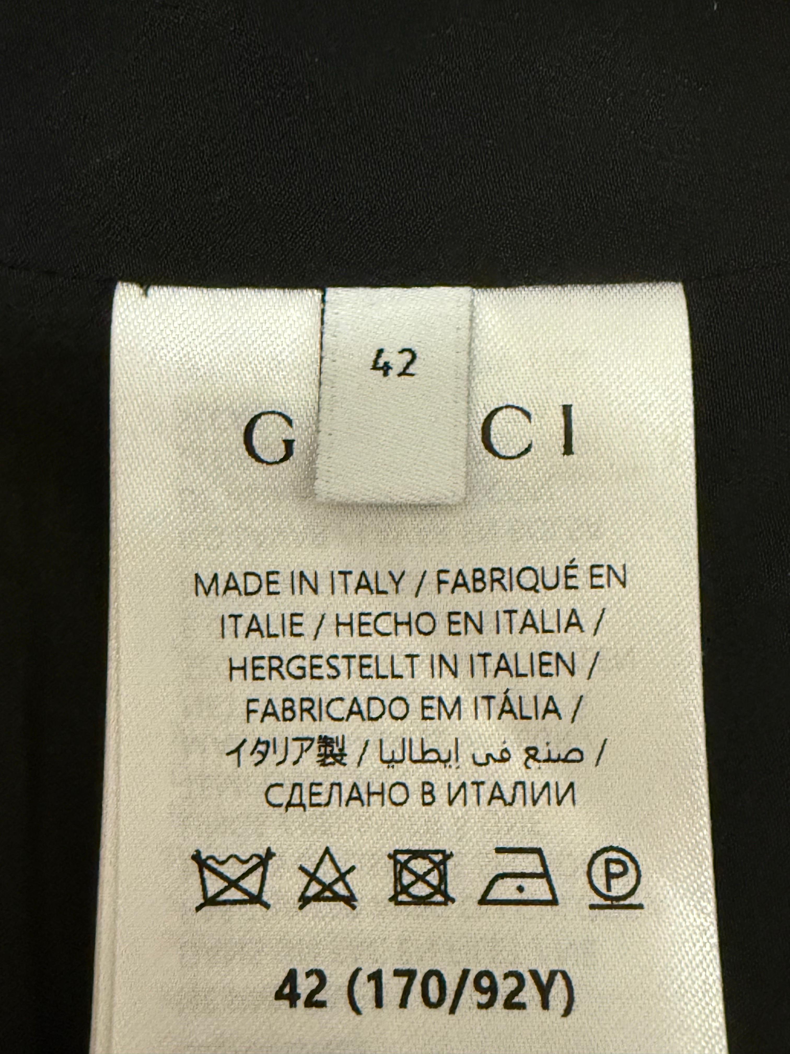 Sujetador de tubo plateado con adornos de cristal Gucci sin estrenar Crop Top en venta 9