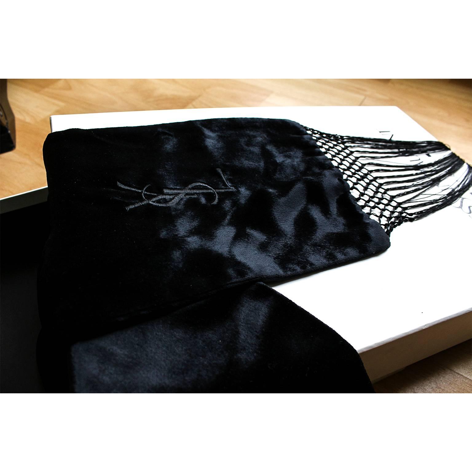 YSL rive gauche, 2008, black silk velvet scarve with fringes. In Excellent Condition In Berlin, Berlin