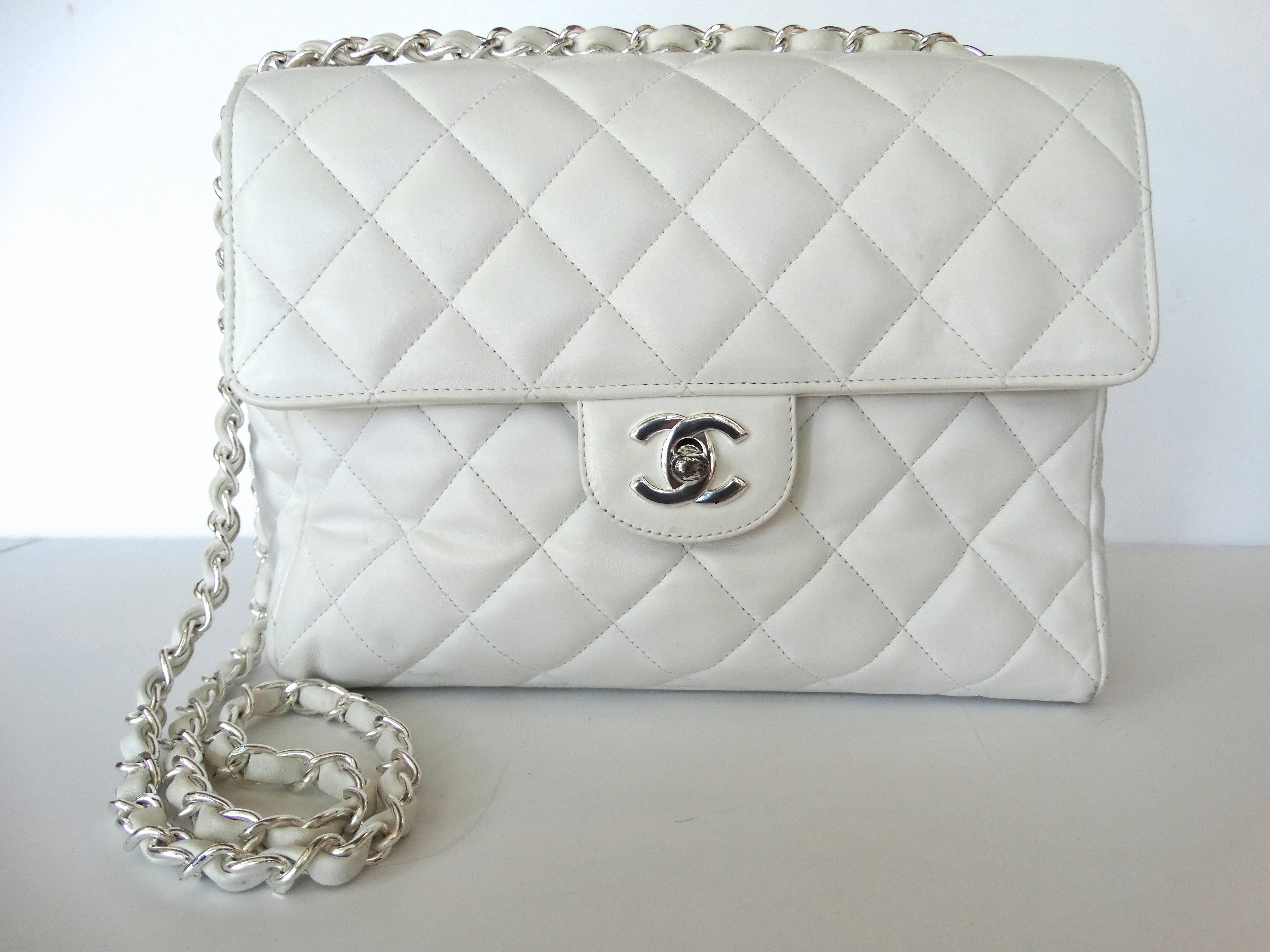 1990s Chanel White Caviar Shoulder HandBag  3