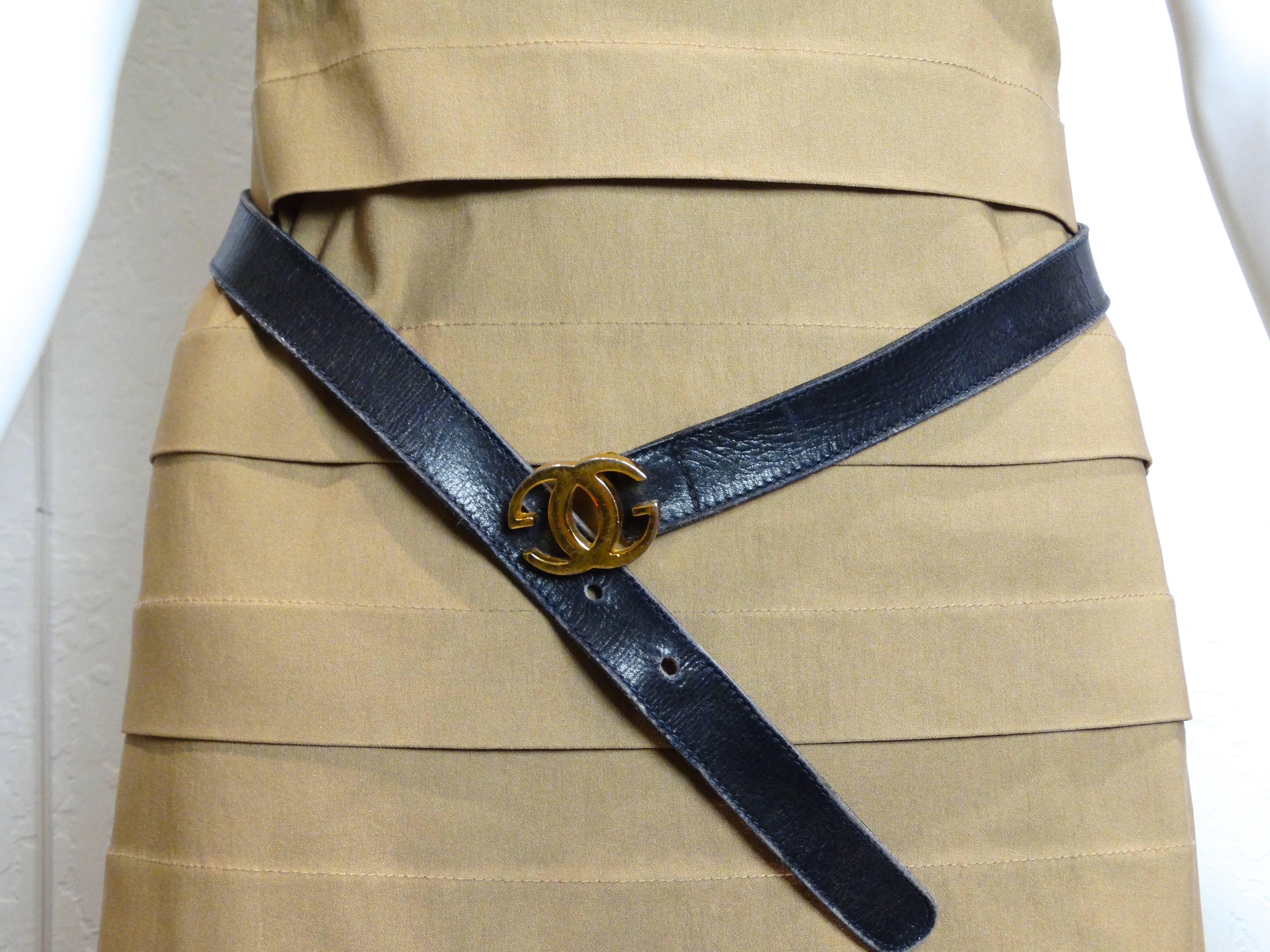 Women's or Men's 1970s Gucci Navy Blue Leather Belt with  Gold 
