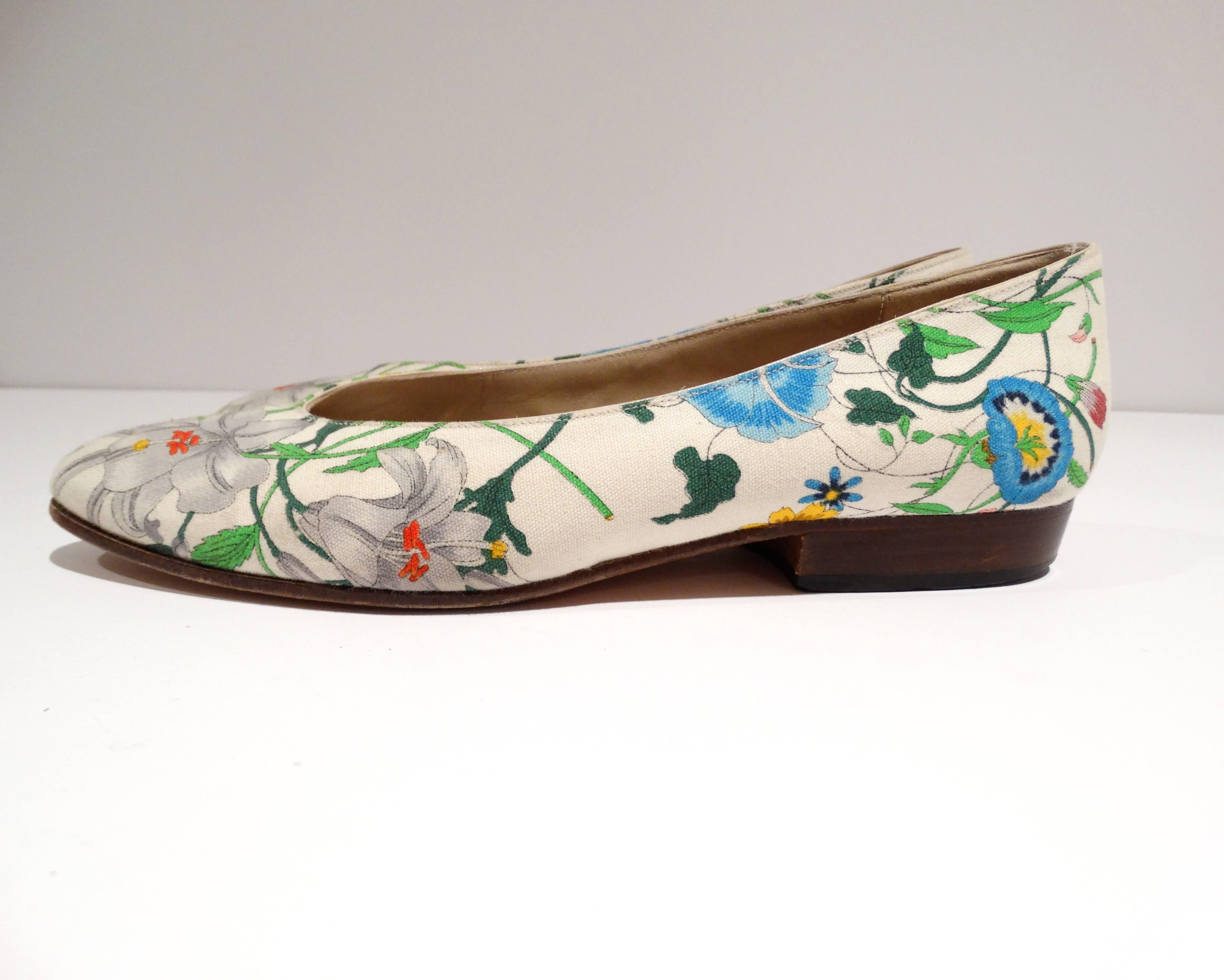 Gucci Chaussures plates « Flora » des années 1980  en vente 2