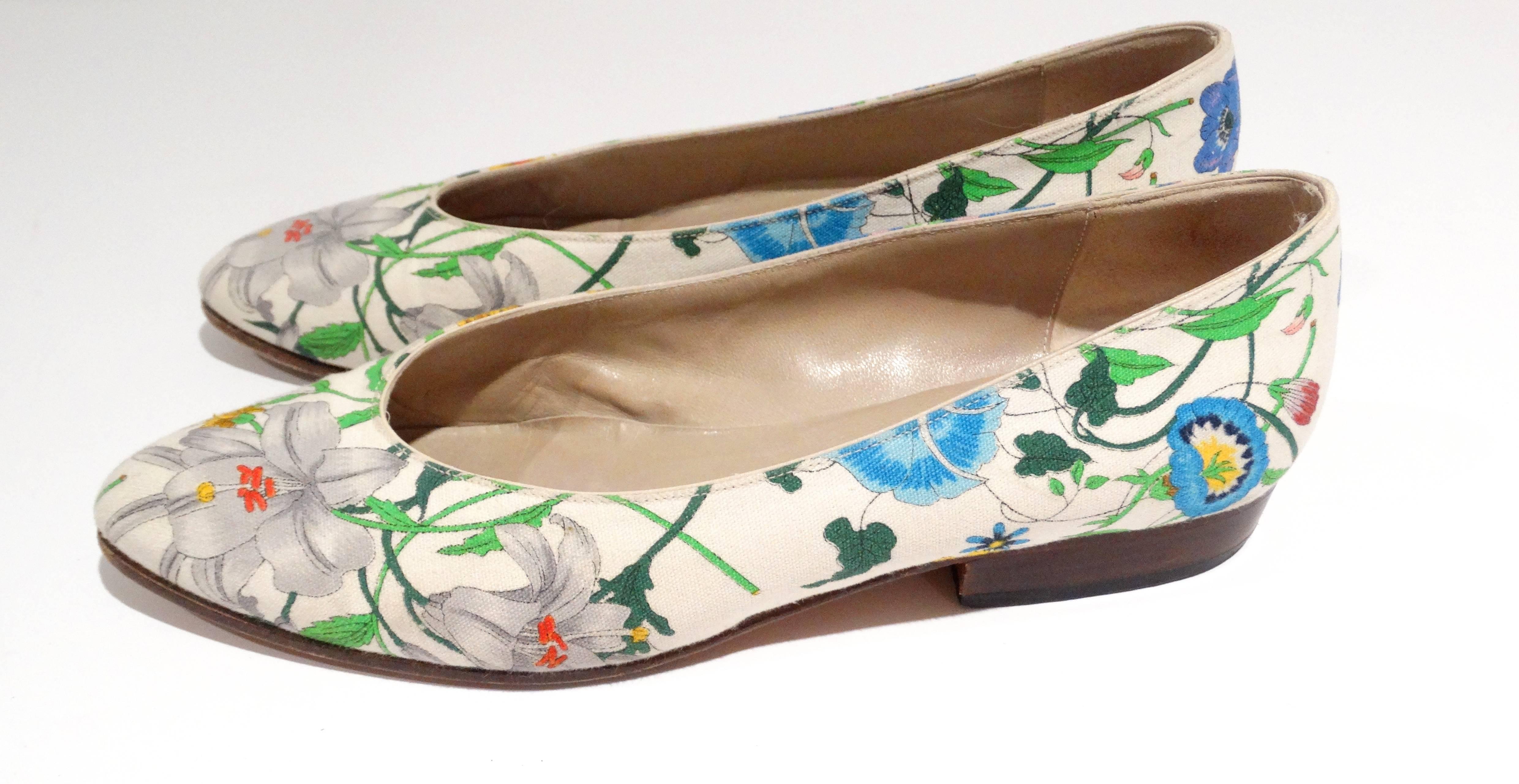 Gucci Chaussures plates « Flora » des années 1980  en vente 3