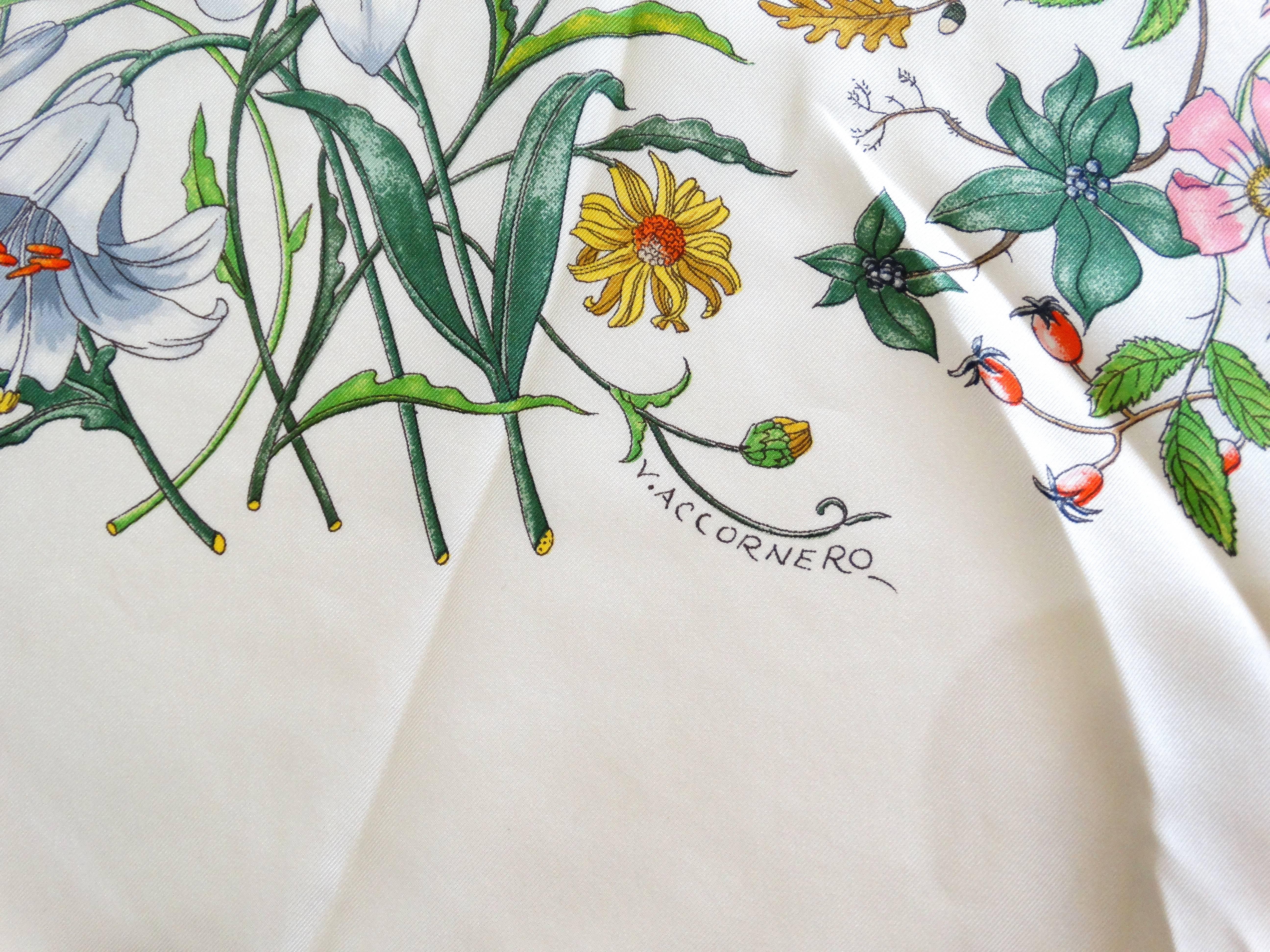 Women's Early 1970s Gucci Flora Scarf  By V. Accornero