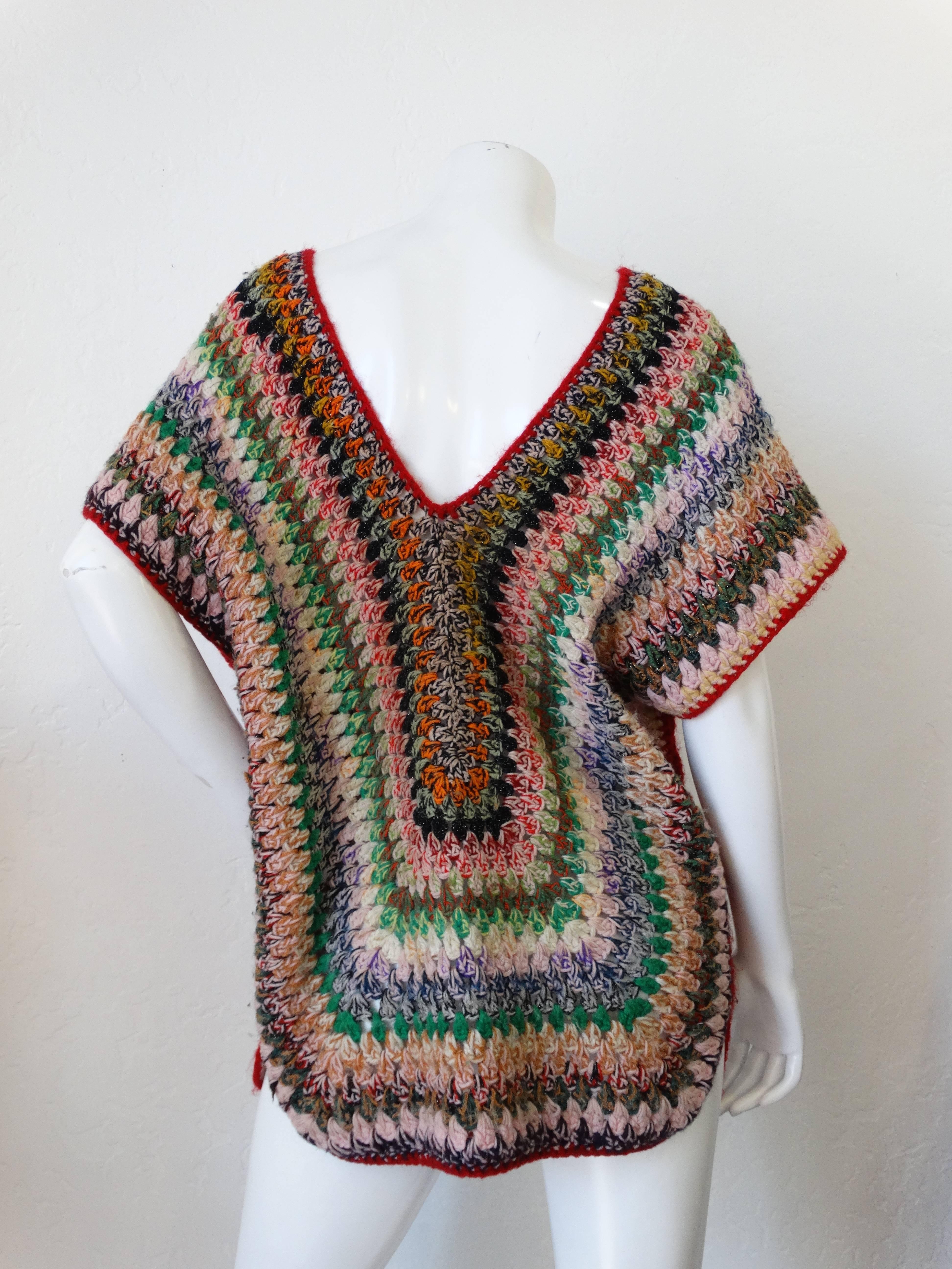 Chic 1970s Bohemian Multicolored Knit Poncho Top In Excellent Condition In Scottsdale, AZ