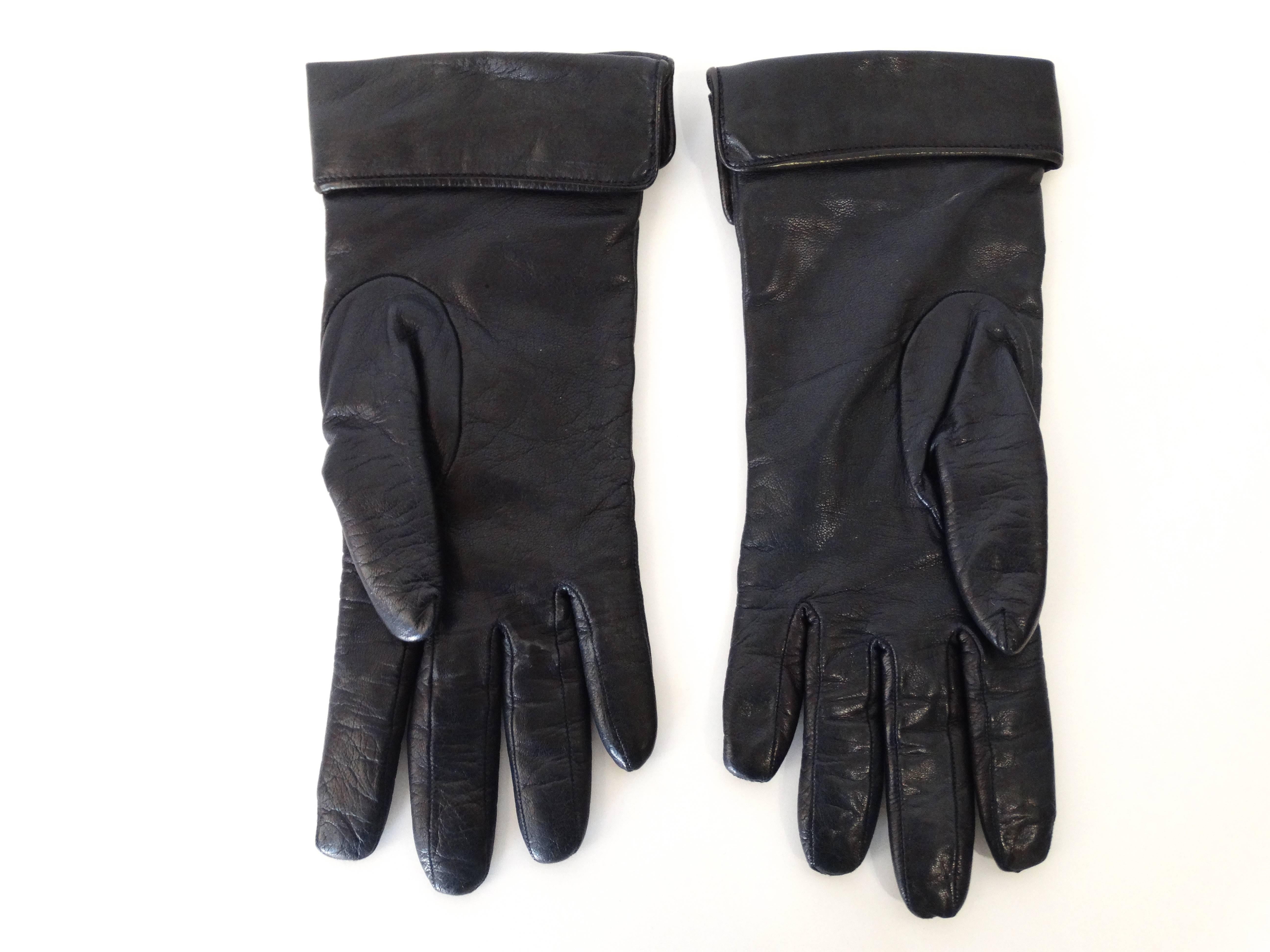 1990s Moschino Navy Leather Gloves In Excellent Condition For Sale In Scottsdale, AZ
