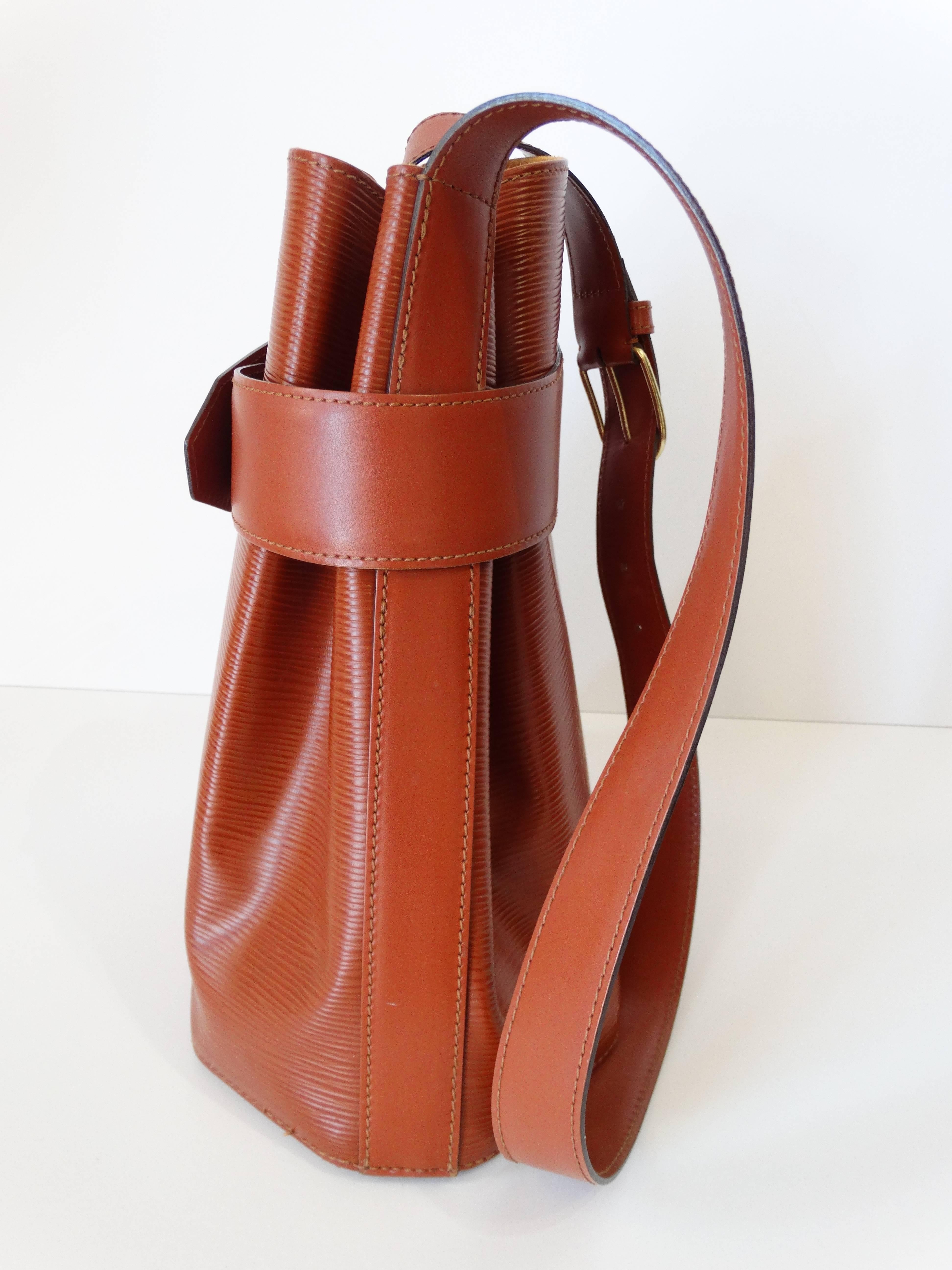 louis vuitton epi bucket bag