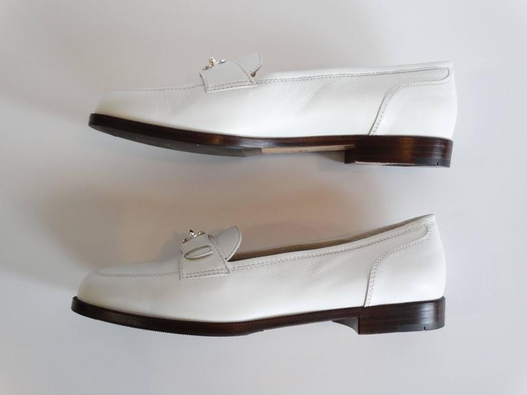 Classic 1996 Chanel Bianco Leather Interlocking CC Logo Loafers at ...