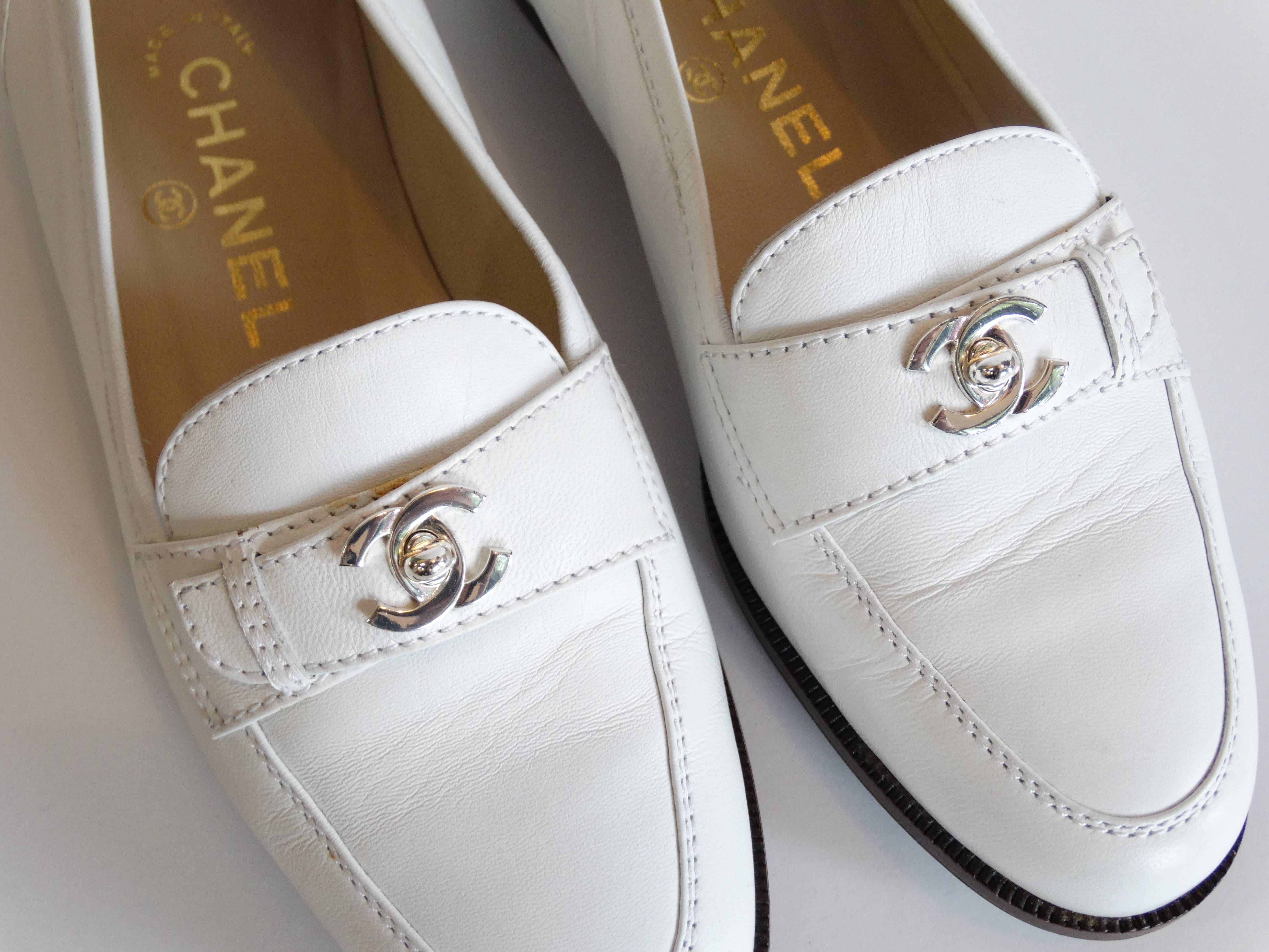 Classic 1996 Chanel Bianco Leather Interlocking CC Logo Loafers 2