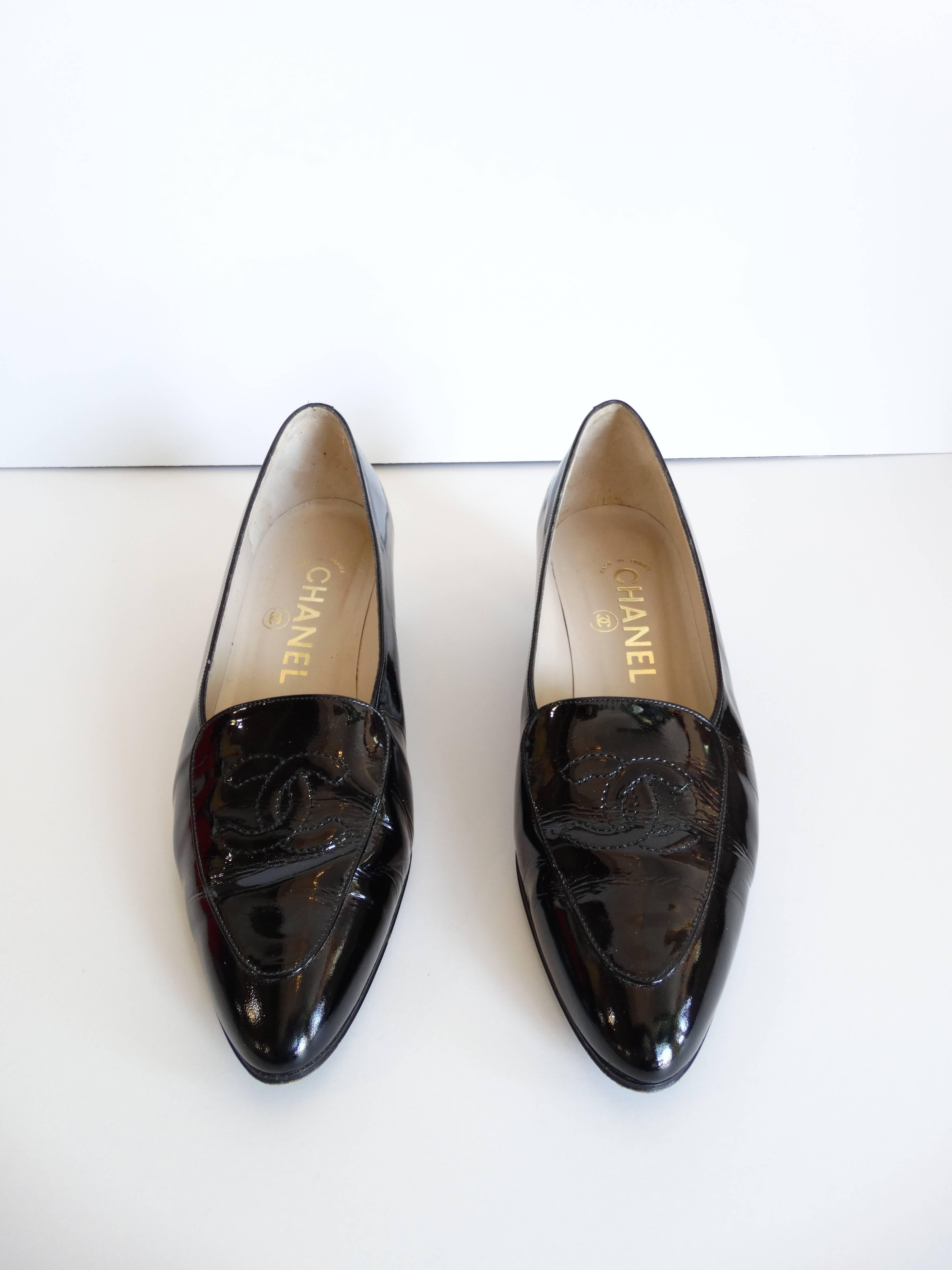 1996 Veau Vernis Nior Chanel Patent Pump For Sale at 1stDibs