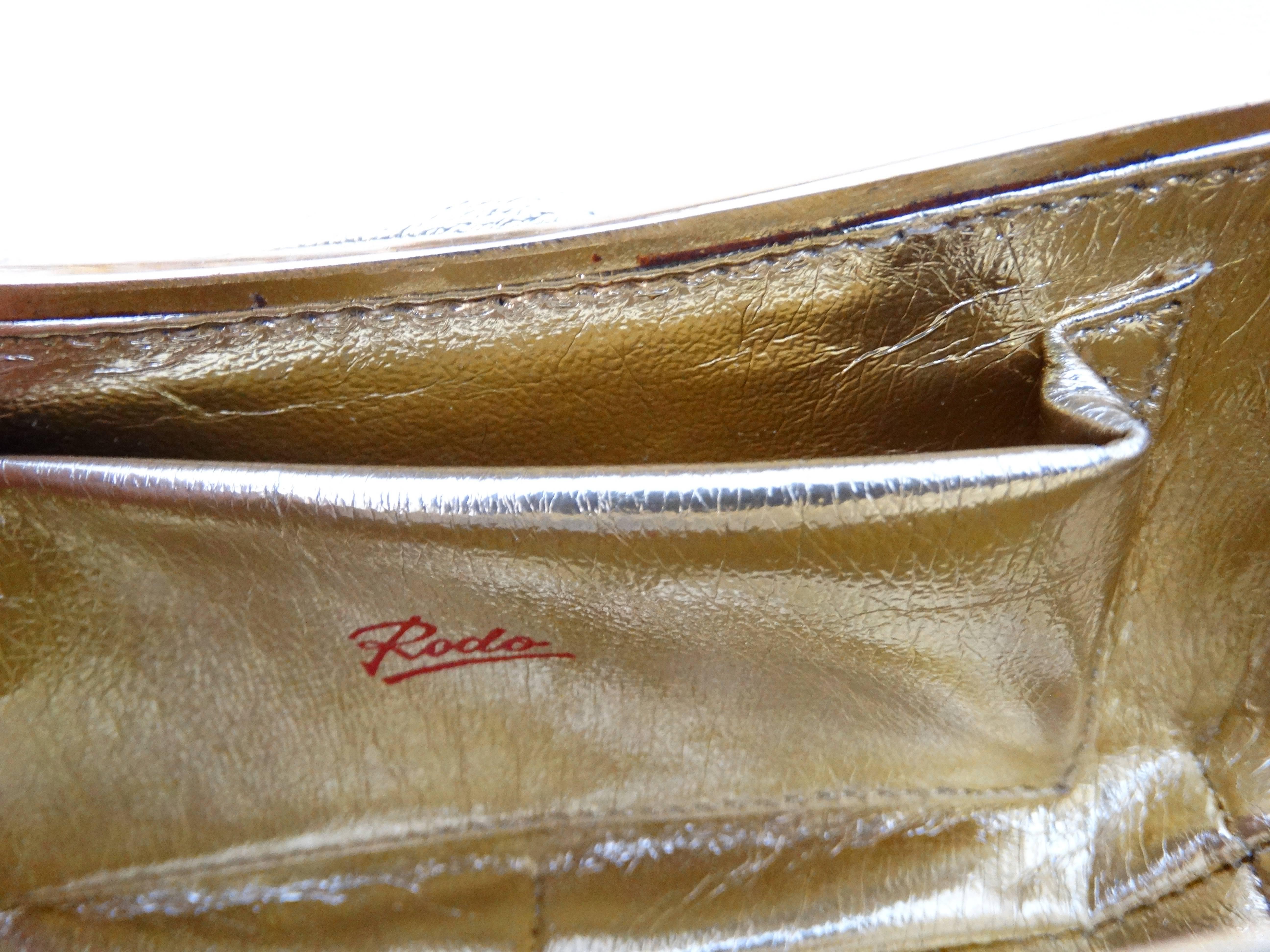 Chic 1980s Rodo Brushed Gold Metal Bean Clutch  3