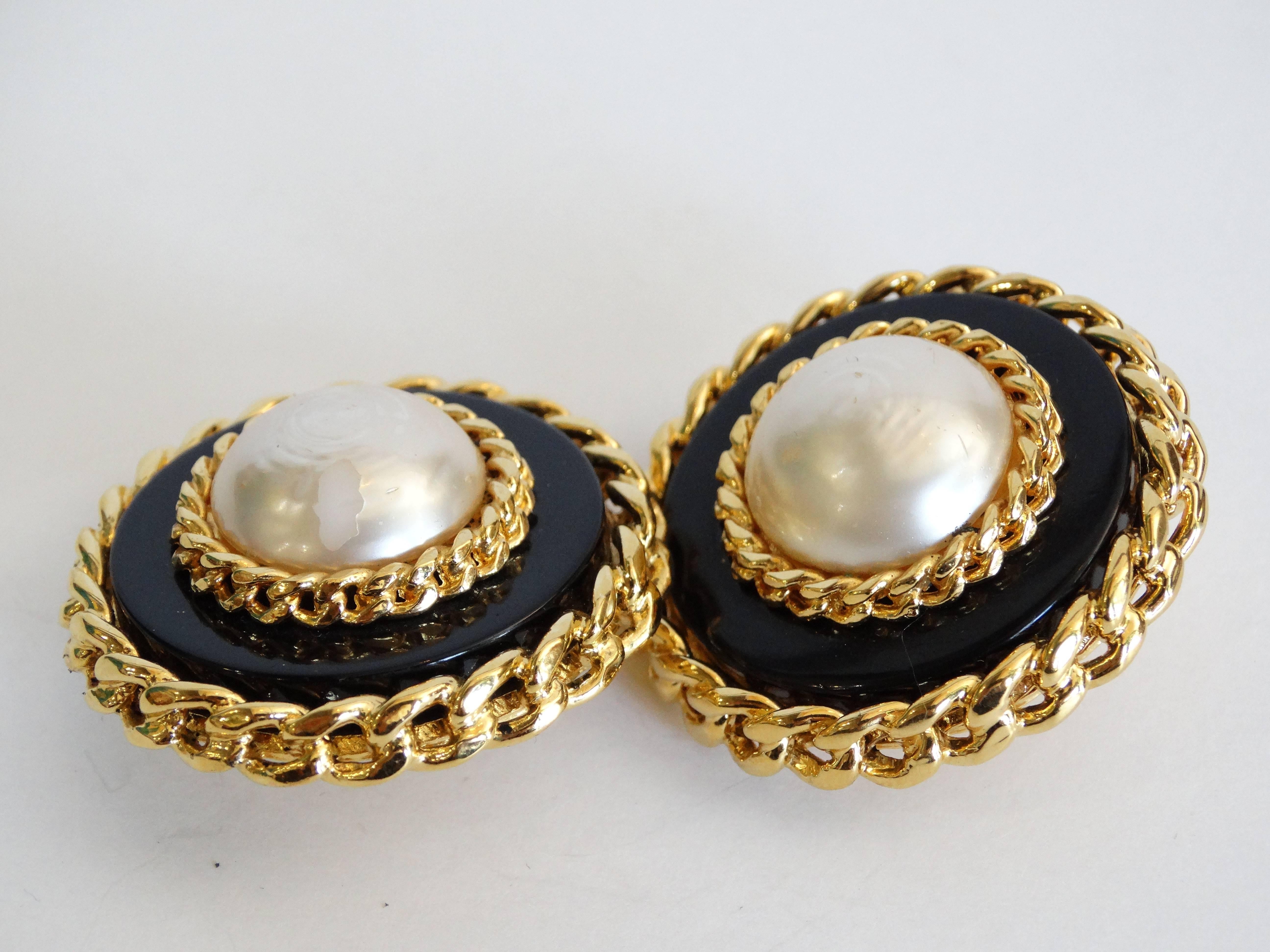 Classic Round Chanel Earrings, 1980s   In Excellent Condition In Scottsdale, AZ