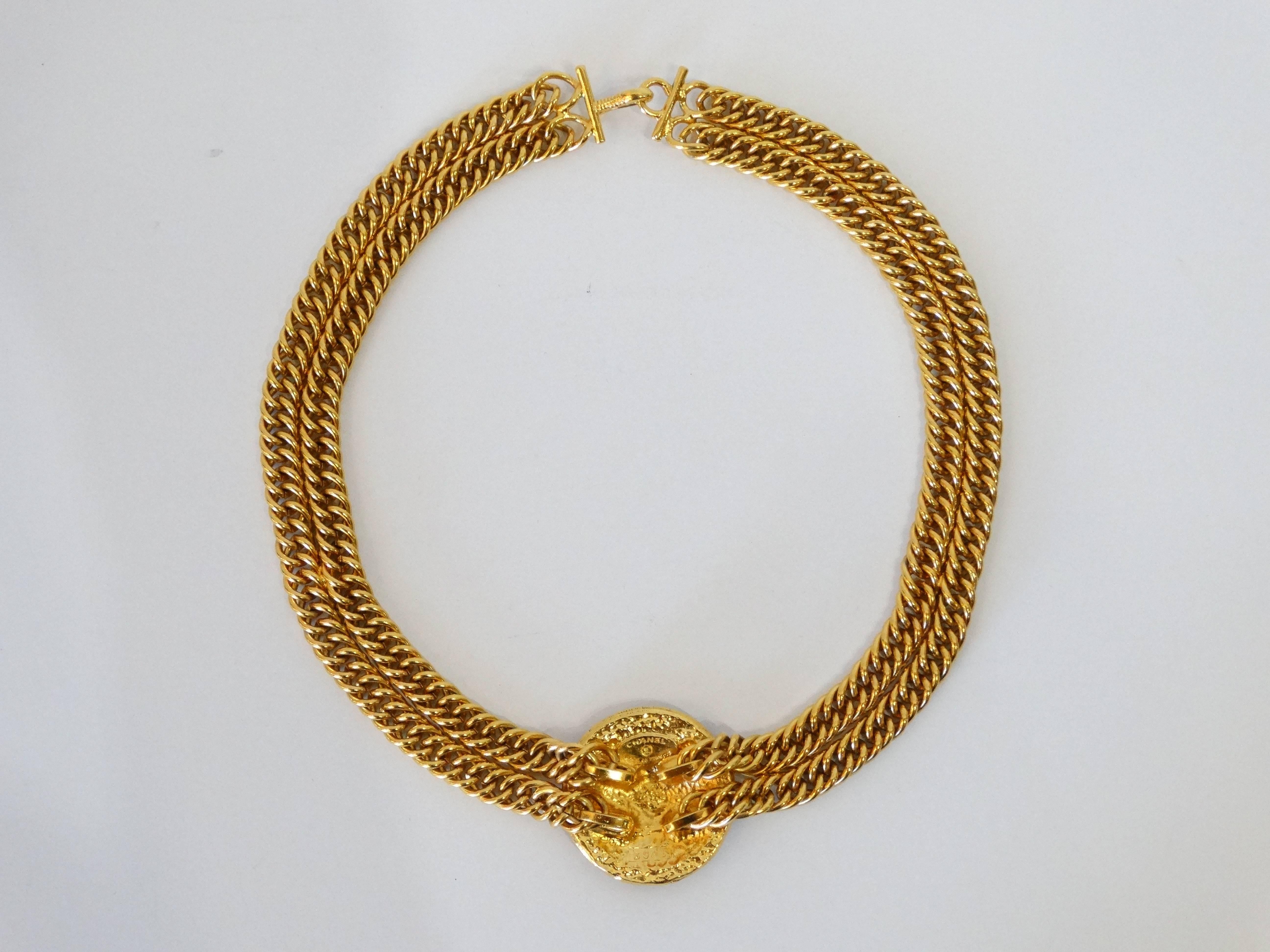 1980s Chanel Medallion Choker Necklace  In Excellent Condition In Scottsdale, AZ