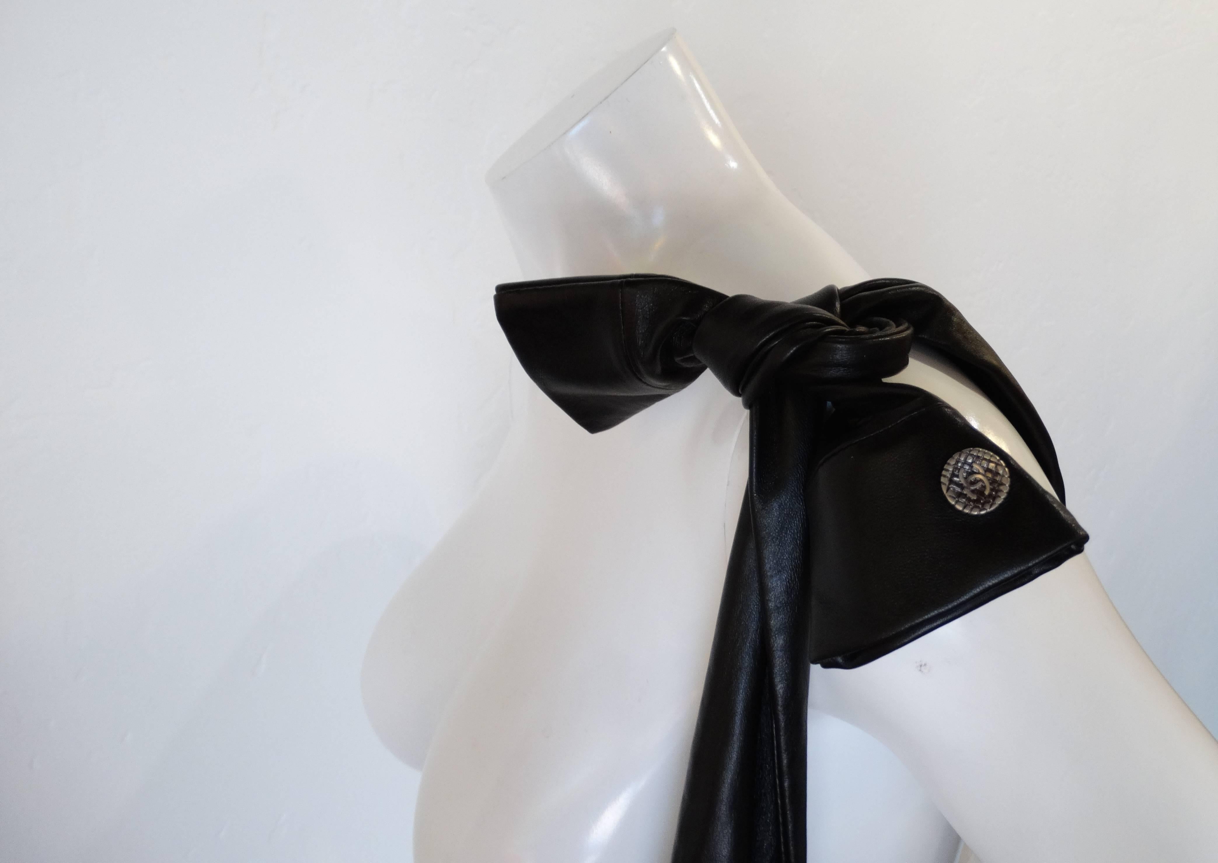 2015 Chanel it Bag, Krawatte auf Mädchentasche  im Zustand „Neu“ im Angebot in Scottsdale, AZ