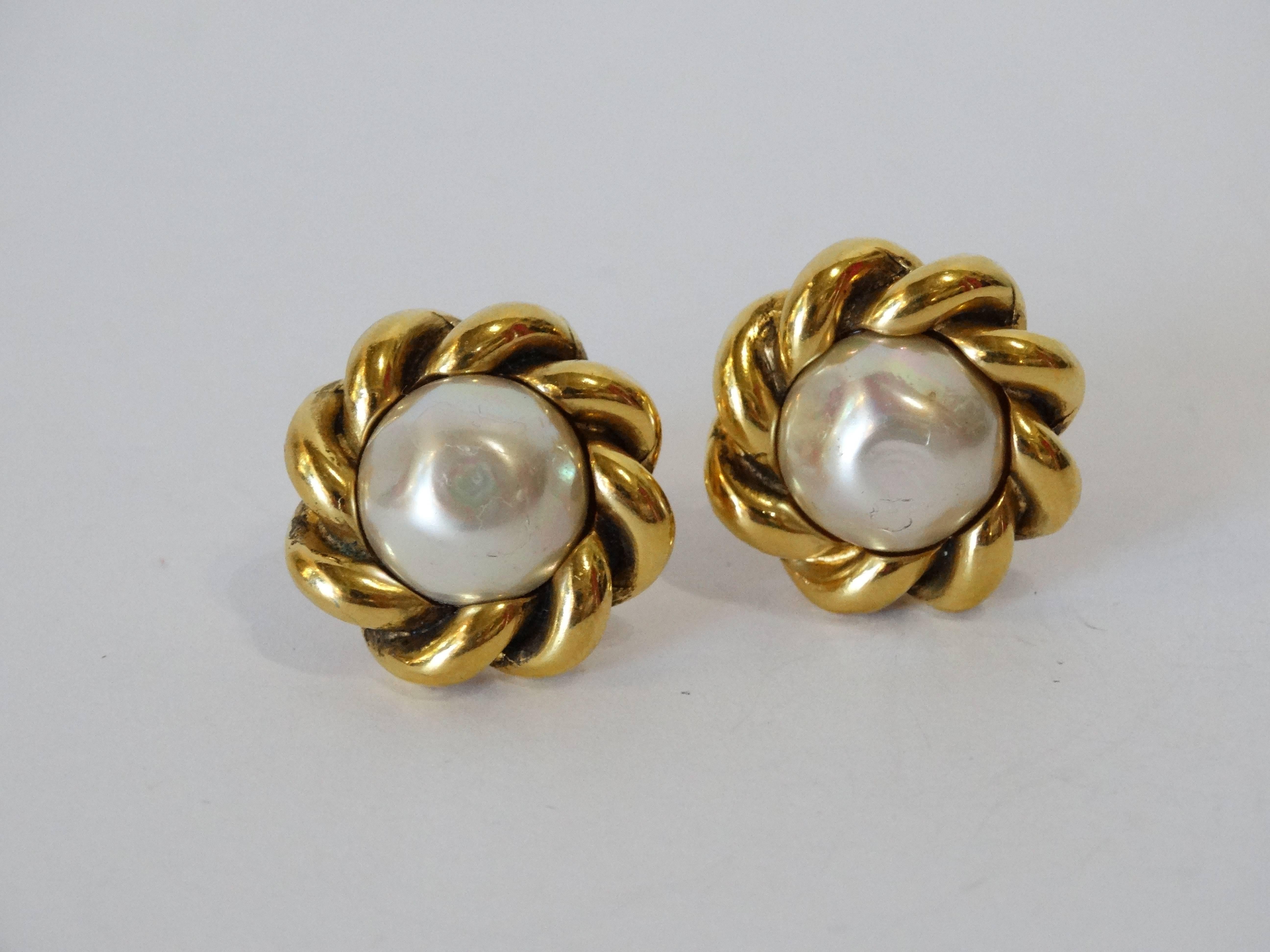 Women's or Men's 1989s Chanel Pearl Cufflinks